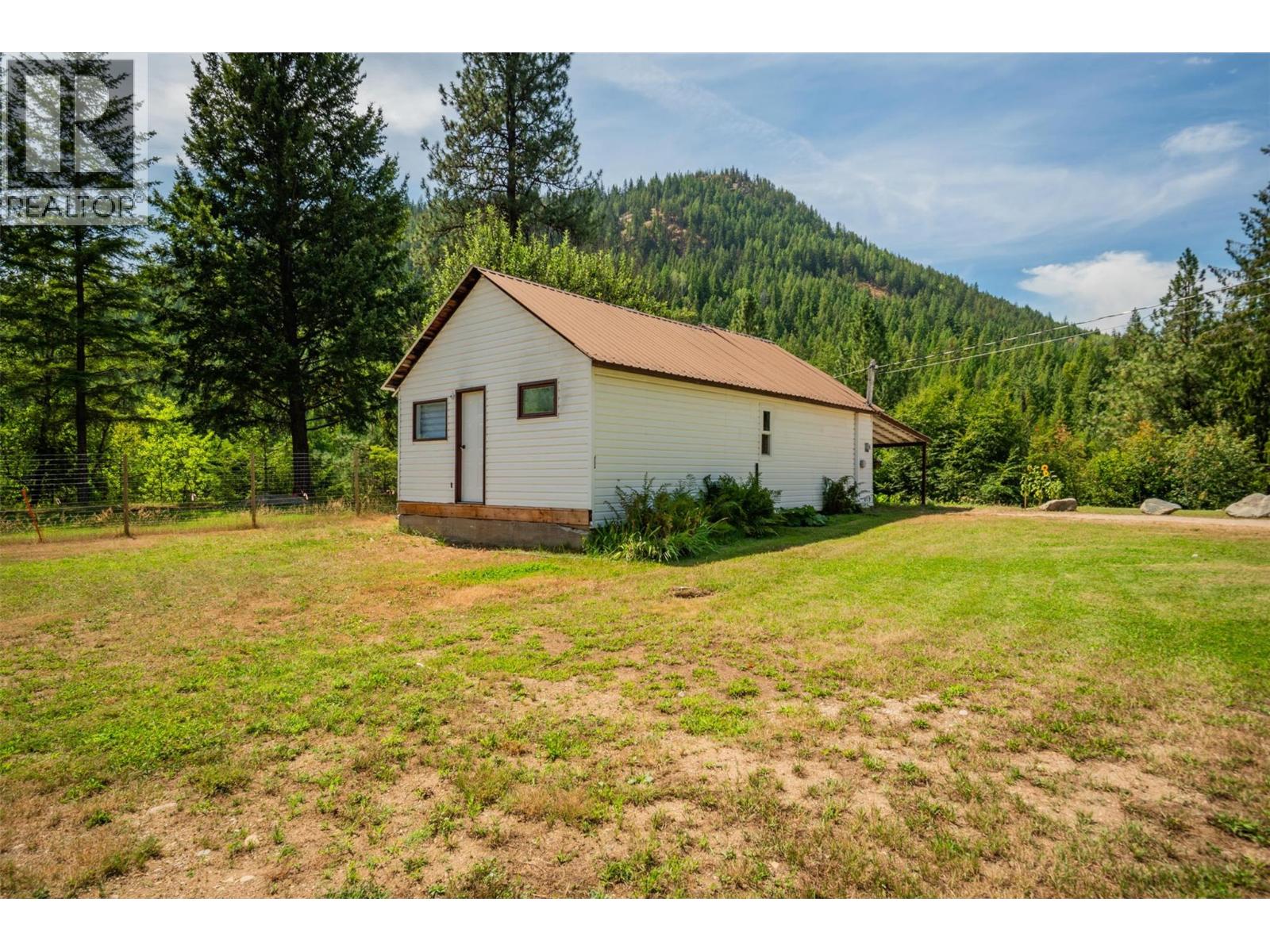 2697 Osachoff Road, South Slocan, British Columbia  V0G 2G0 - Photo 48 - 10359274