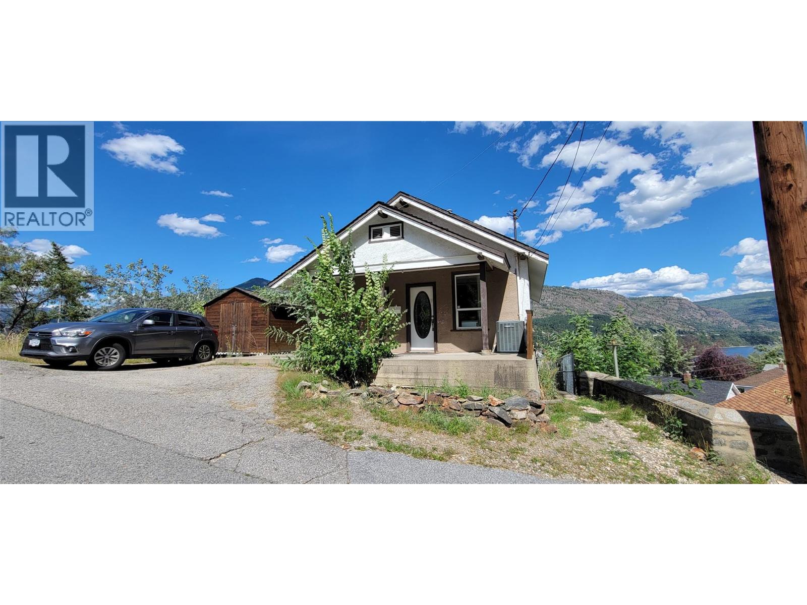 1553 Diamond Street, Trail, British Columbia  V1R 4H5 - Photo 1 - 10359696