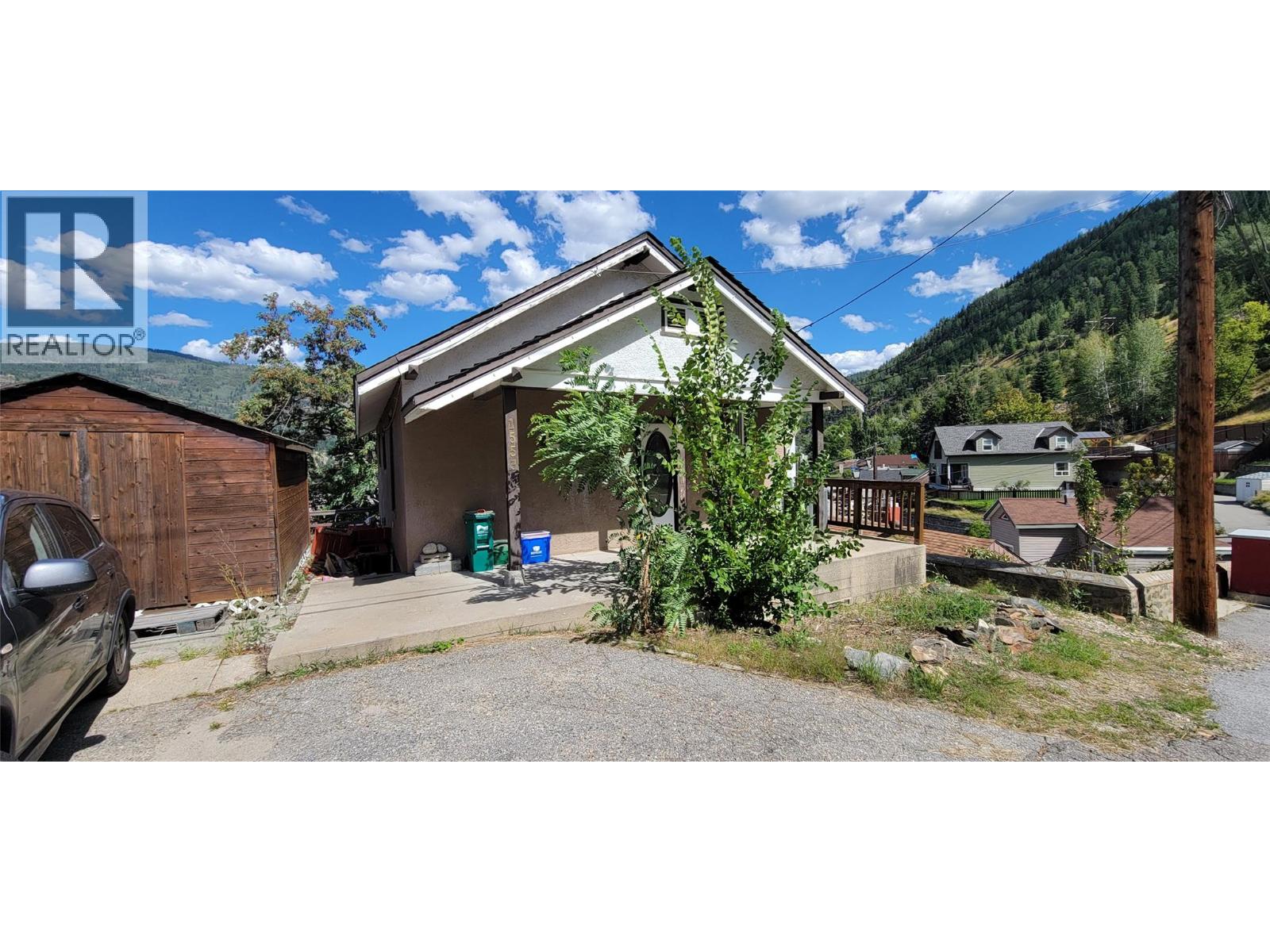 1553 Diamond Street, Trail, British Columbia  V1R 4H5 - Photo 2 - 10359696