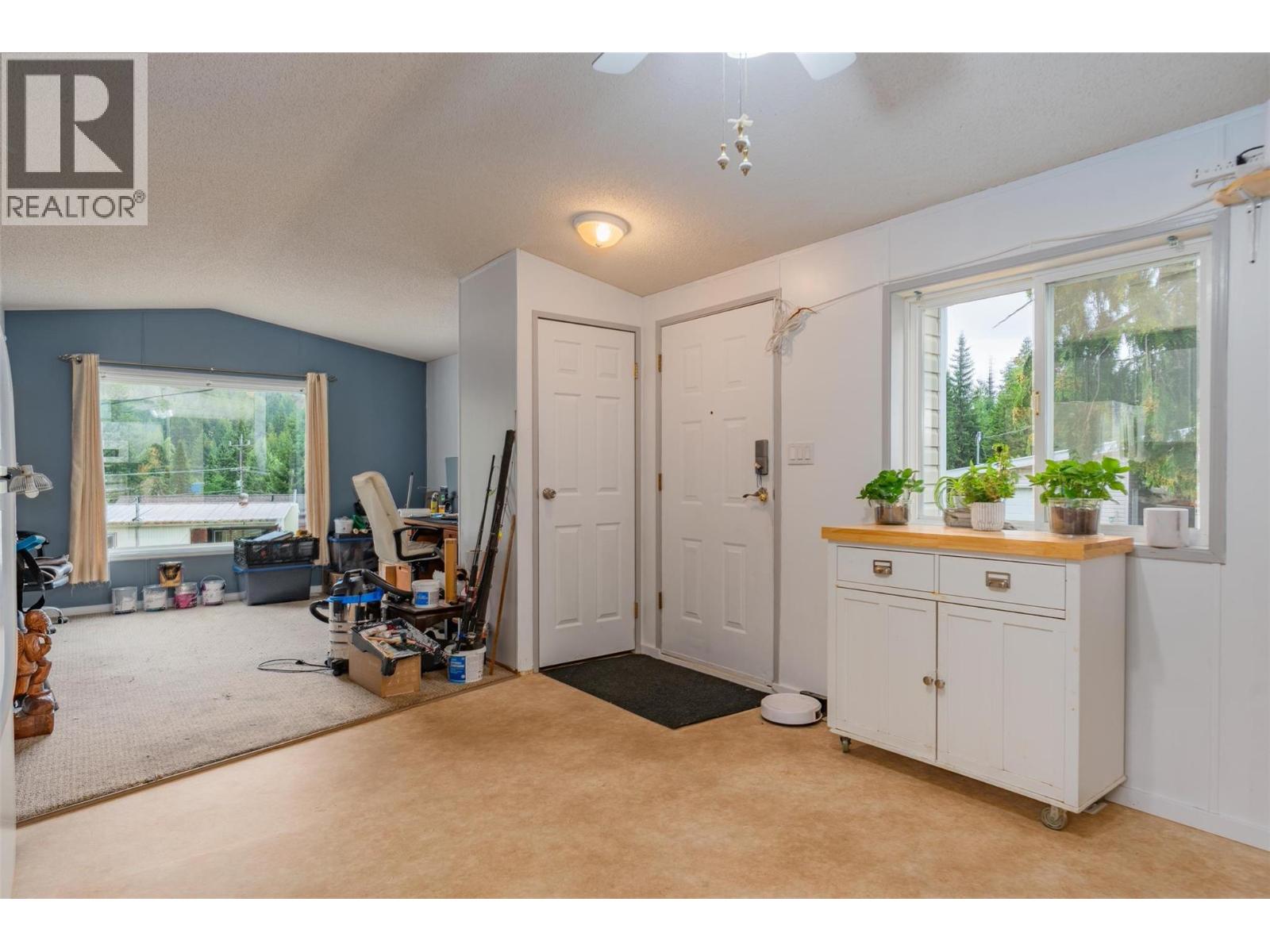 891 Monte Vista Drive Unit# 24, Rossland, British Columbia  V0G 1Y0 - Photo 8 - 10359700