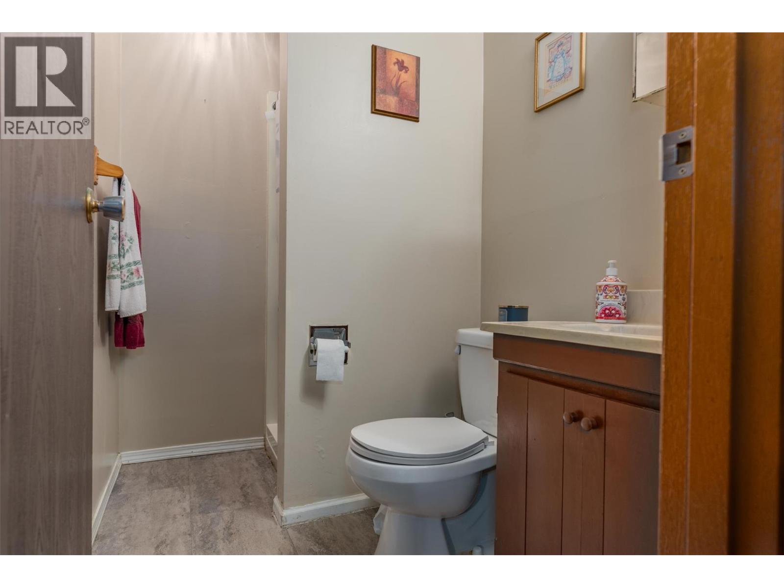 108 Colley Street, Warfield, British Columbia  V1R 2M2 - Photo 18 - 10359680