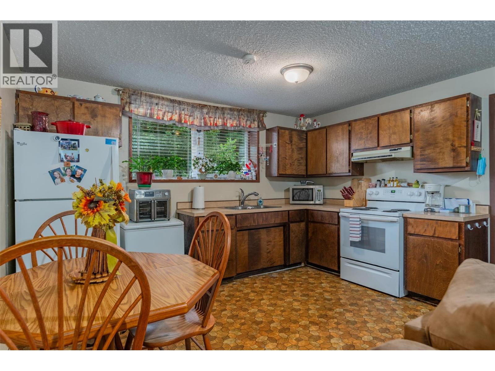 108 Colley Street, Warfield, British Columbia  V1R 2M2 - Photo 21 - 10359680