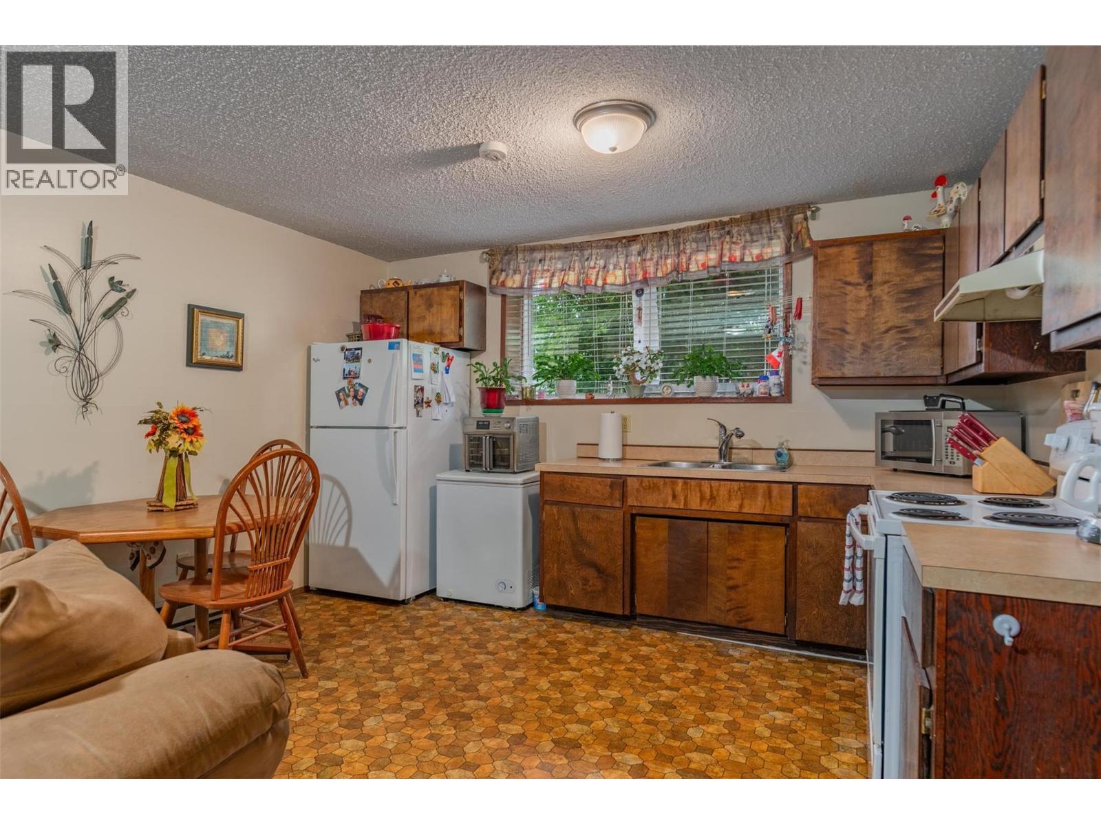 108 Colley Street, Warfield, British Columbia  V1R 2M2 - Photo 22 - 10359680