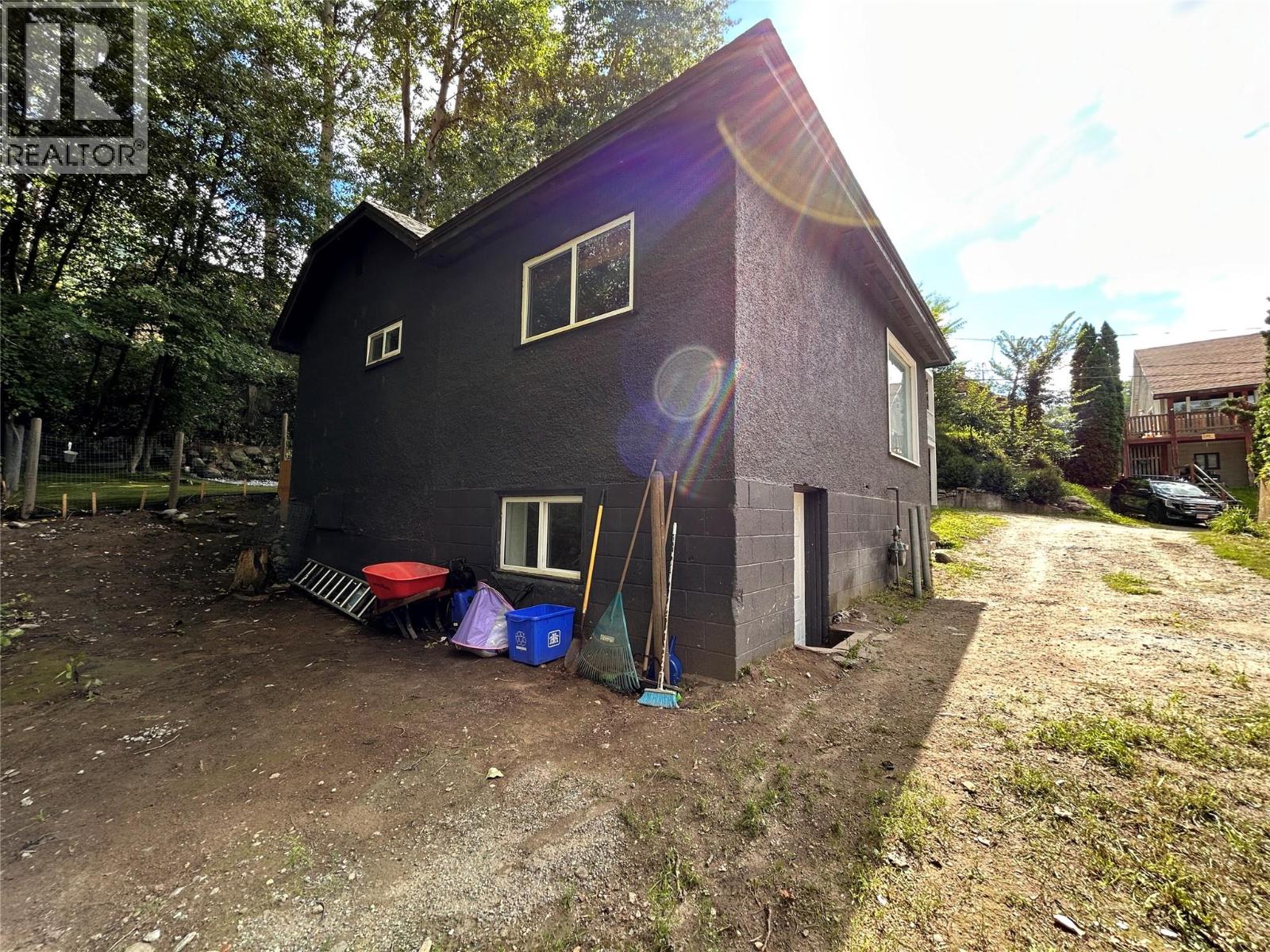 533 Turner Street, Warfield, British Columbia  V1R 2P6 - Photo 42 - 10359694