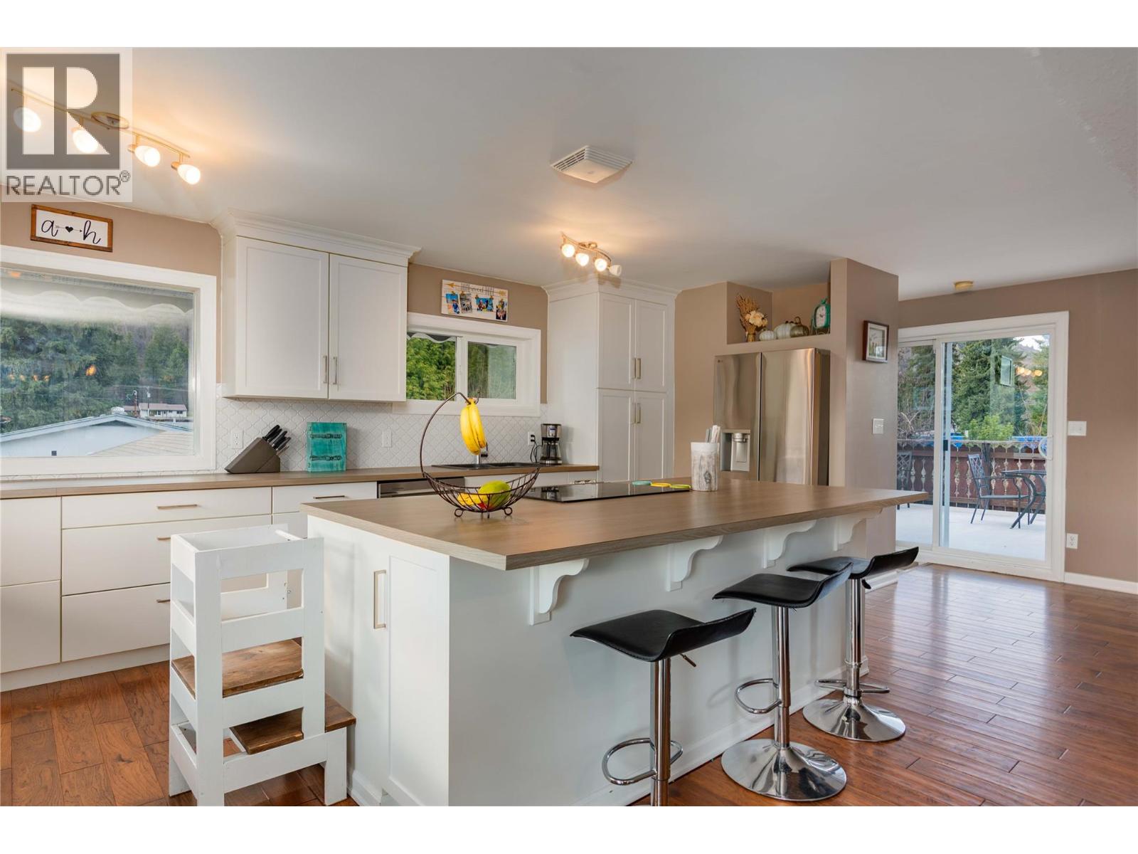 425 8th Avenue, Montrose, British Columbia  V0G 1P0 - Photo 19 - 10360052
