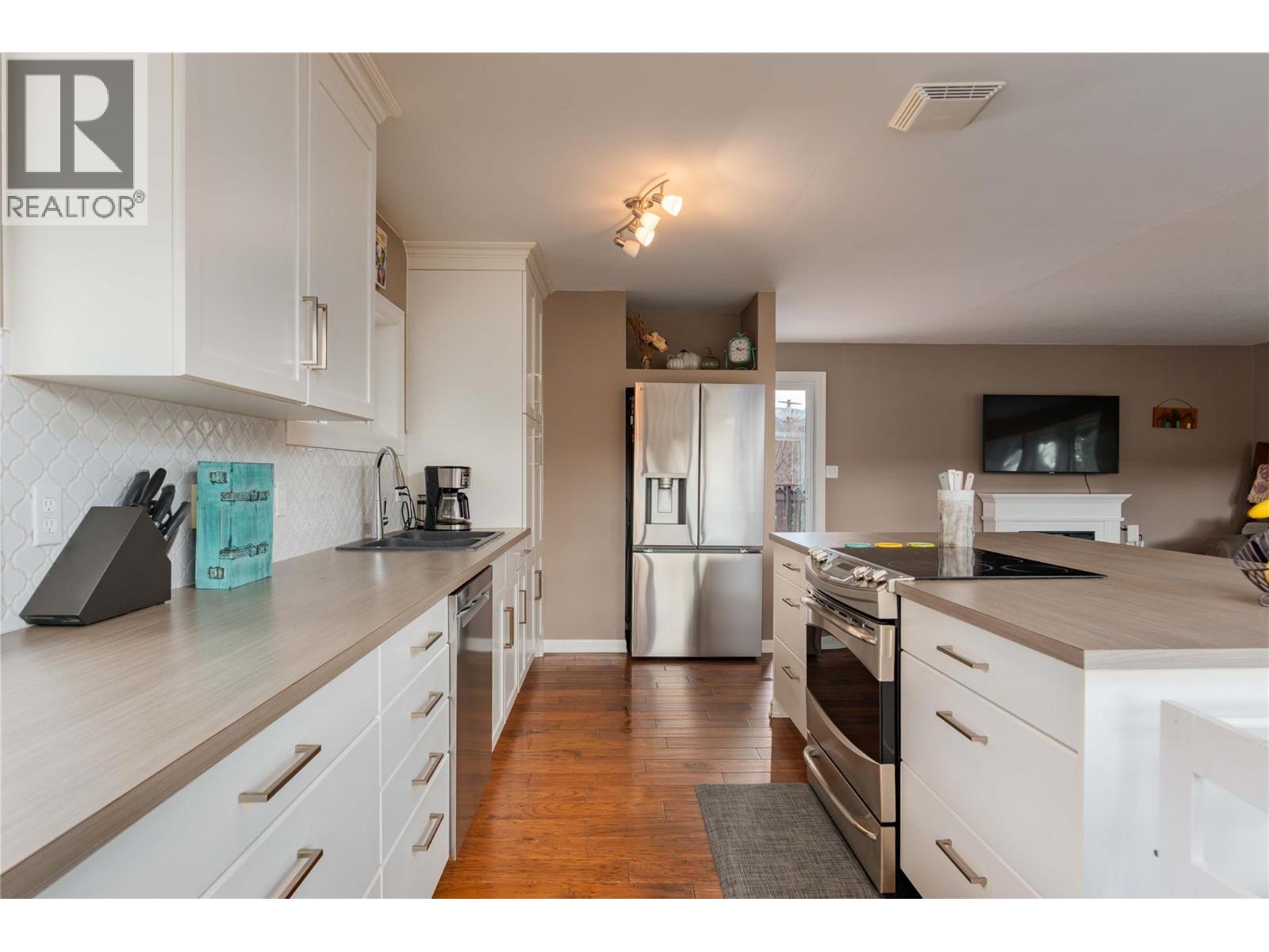 425 8th Avenue, Montrose, British Columbia  V0G 1P0 - Photo 20 - 10360052