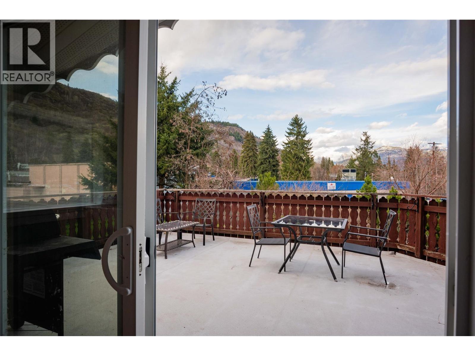 425 8th Avenue, Montrose, British Columbia  V0G 1P0 - Photo 26 - 10360052