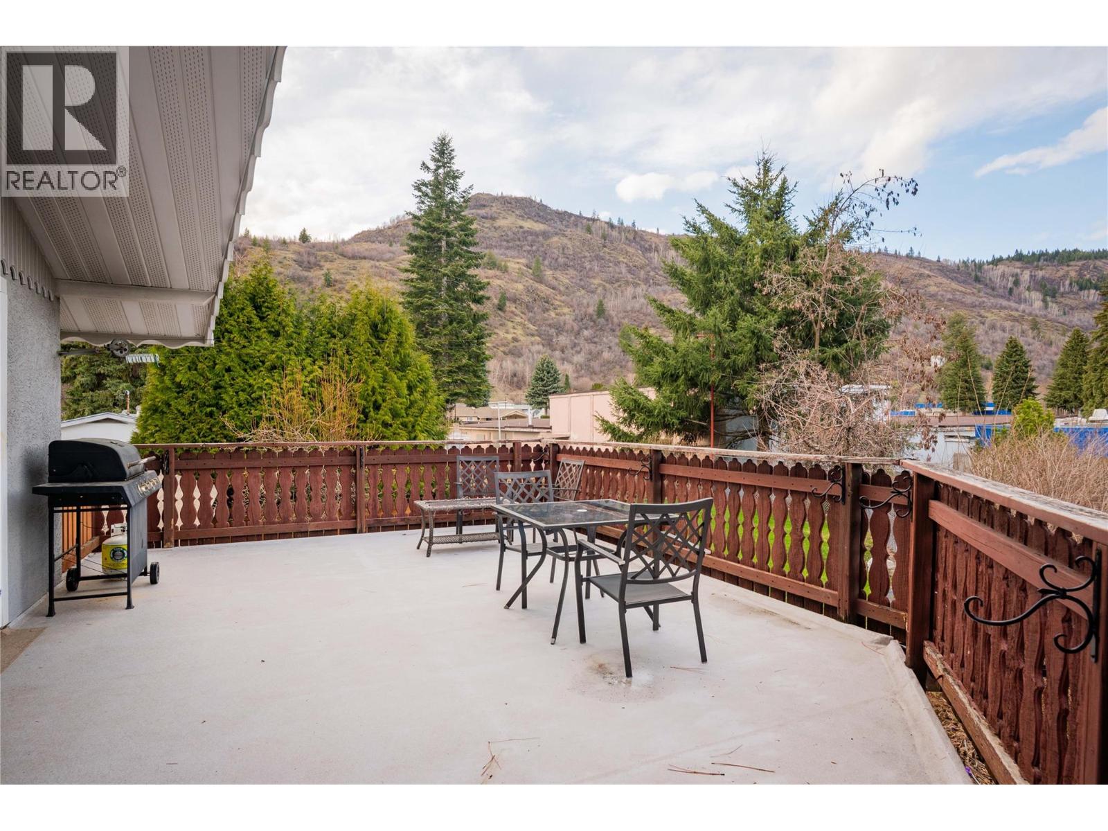 425 8th Avenue, Montrose, British Columbia  V0G 1P0 - Photo 27 - 10360052