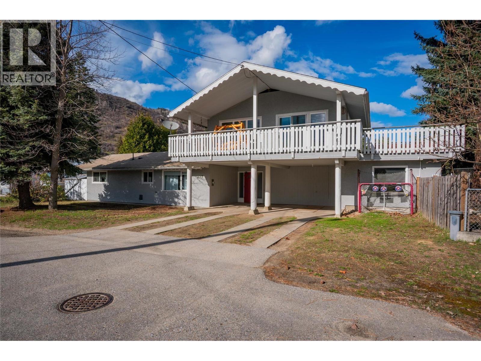 425 8th Avenue, Montrose, British Columbia  V0G 1P0 - Photo 3 - 10360052