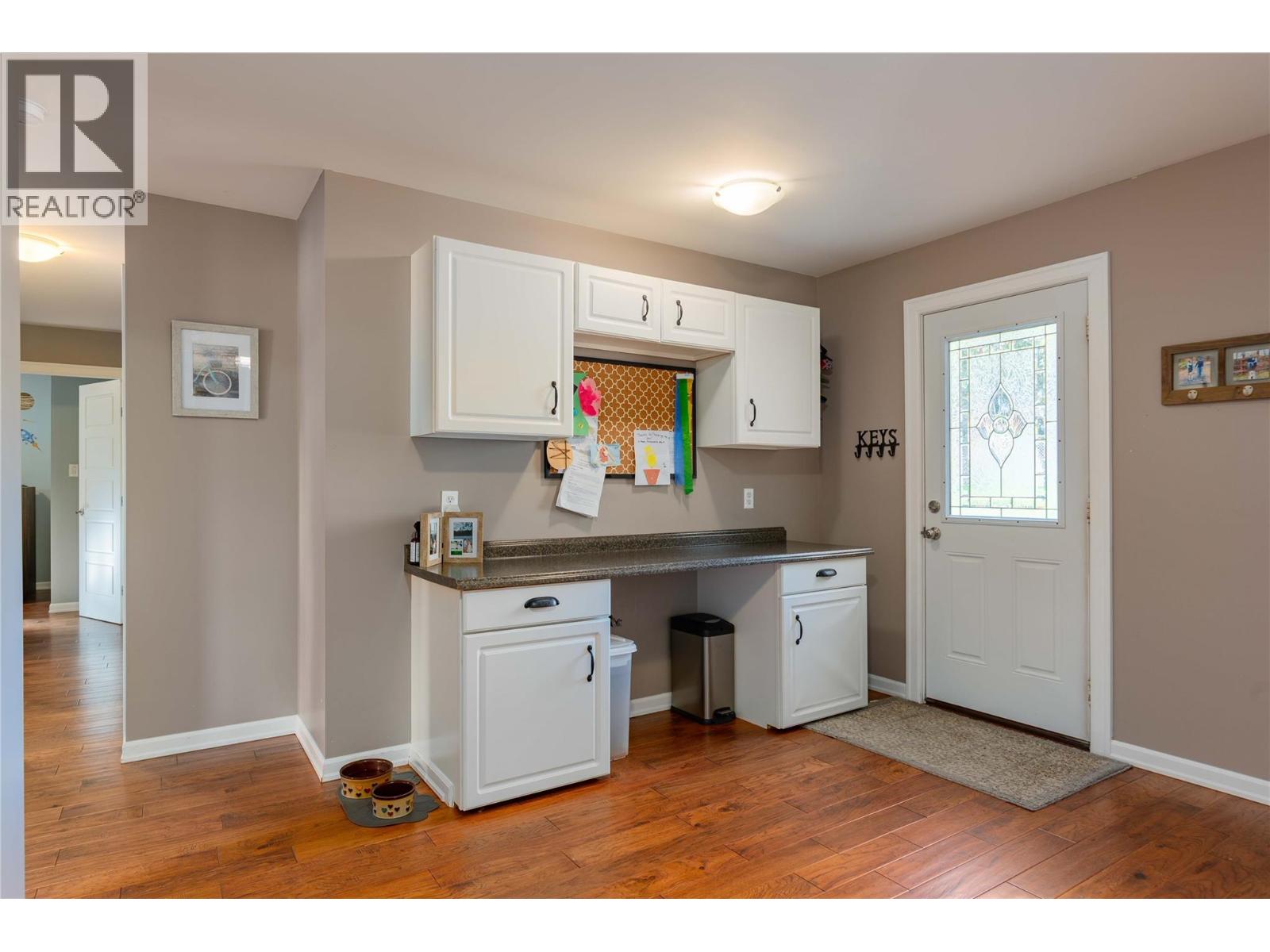 425 8th Avenue, Montrose, British Columbia  V0G 1P0 - Photo 34 - 10360052