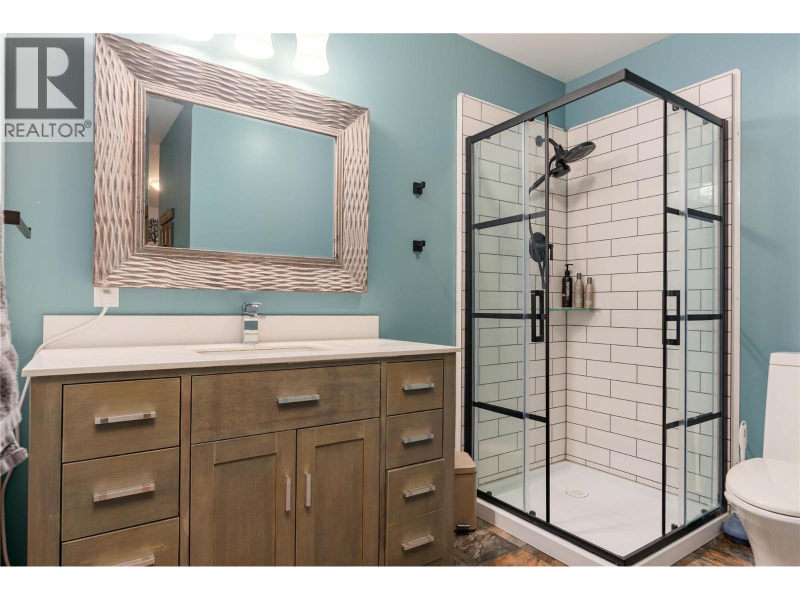 425 8th Avenue, Montrose, British Columbia  V0G 1P0 - Photo 41 - 10360052