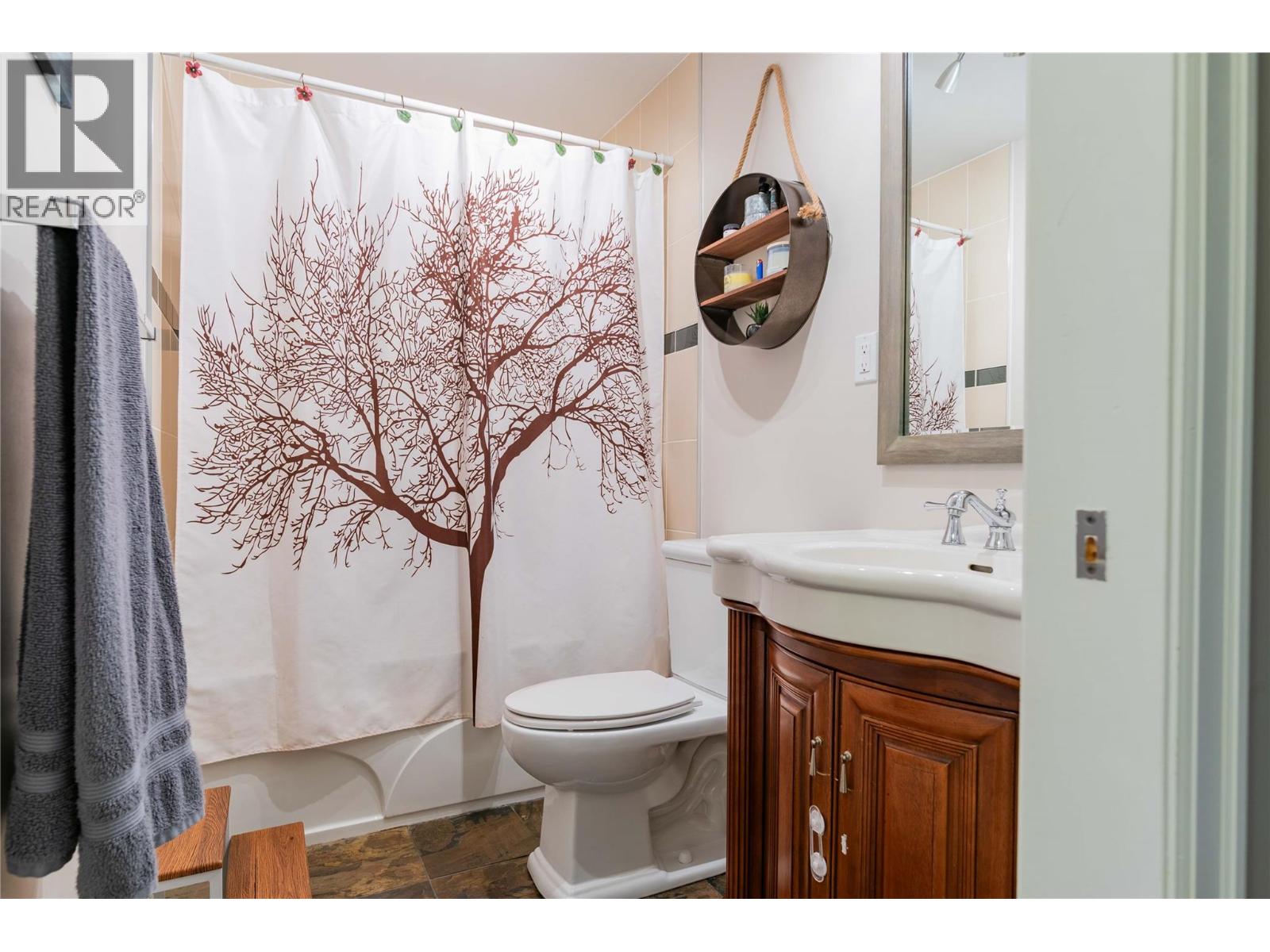 425 8th Avenue, Montrose, British Columbia  V0G 1P0 - Photo 47 - 10360052