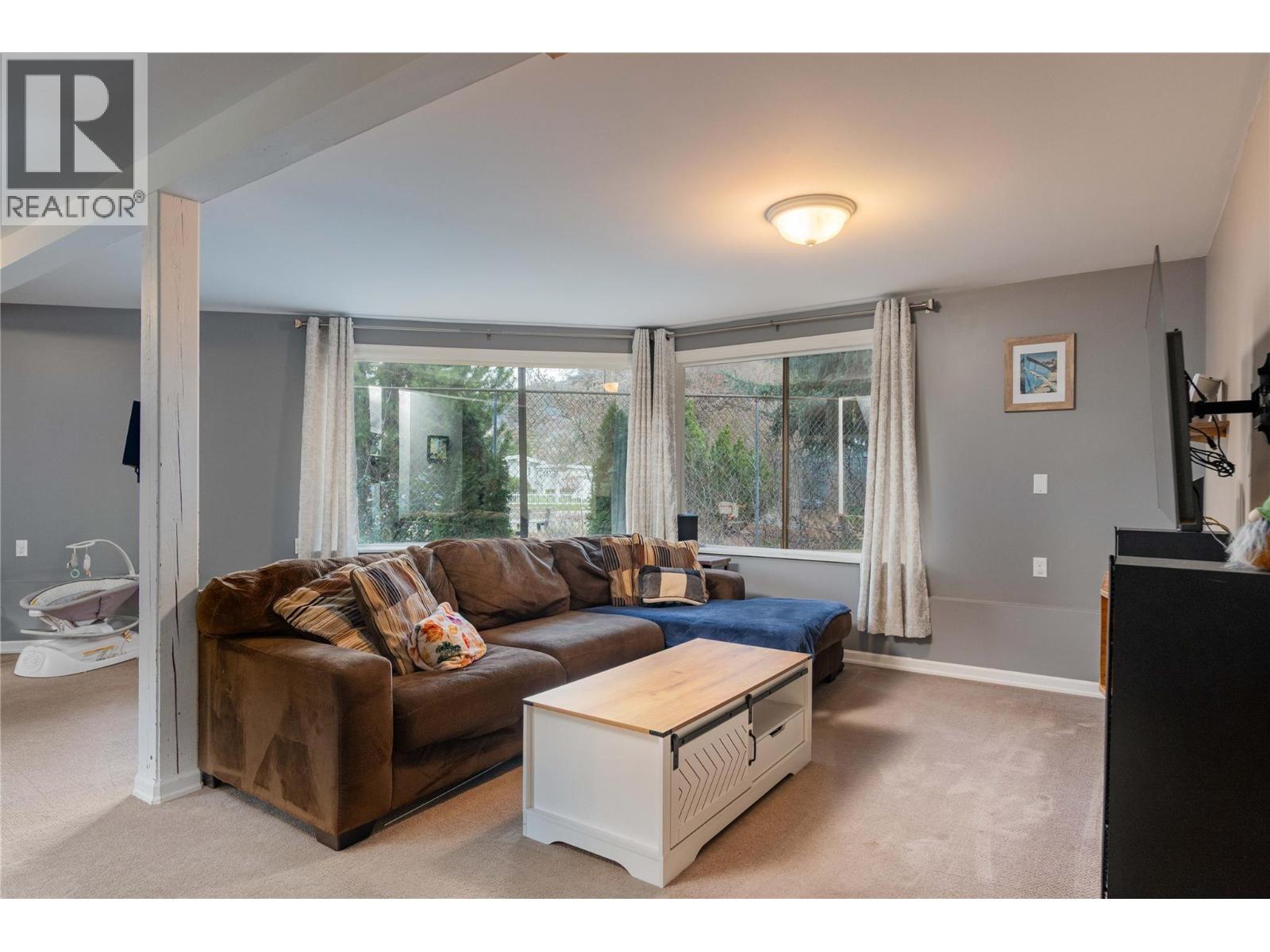 425 8th Avenue, Montrose, British Columbia  V0G 1P0 - Photo 49 - 10360052