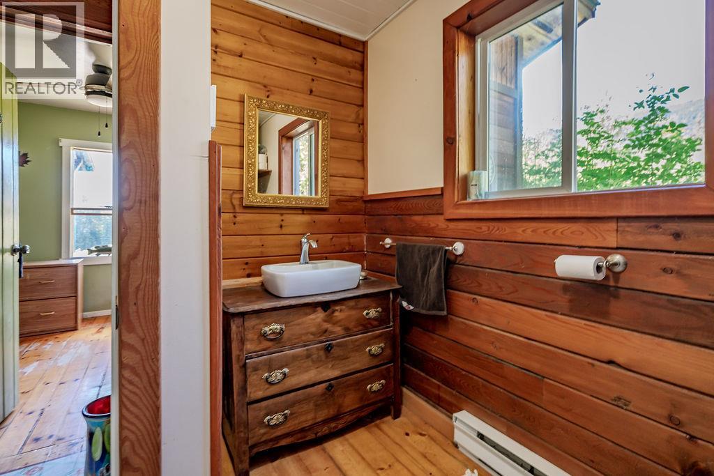 277 Meadow Creek Road, Meadow Creek, British Columbia  V0G 1N0 - Photo 24 - 10360013