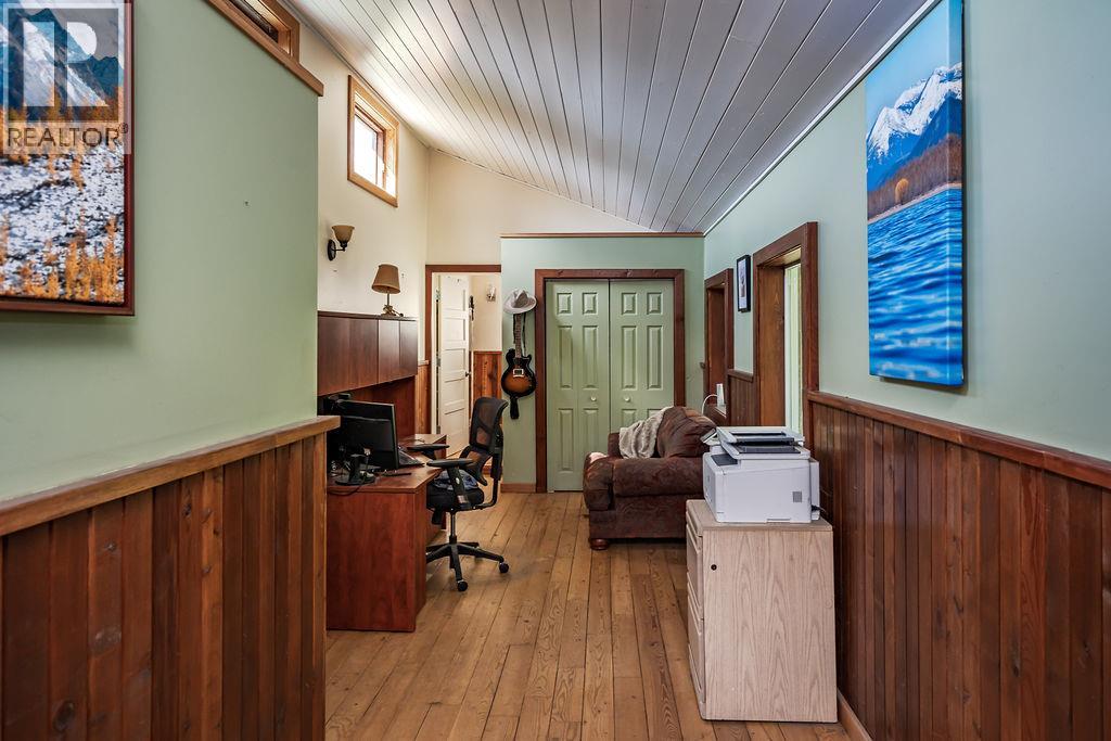 277 Meadow Creek Road, Meadow Creek, British Columbia  V0G 1N0 - Photo 27 - 10360013
