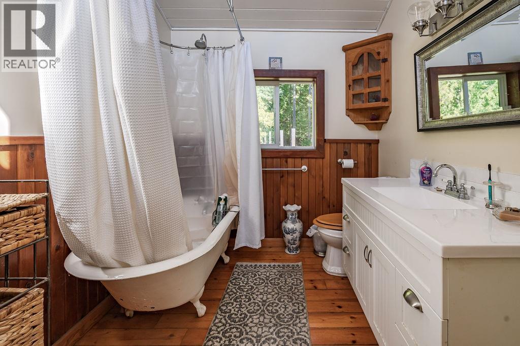 277 Meadow Creek Road, Meadow Creek, British Columbia  V0G 1N0 - Photo 31 - 10360013