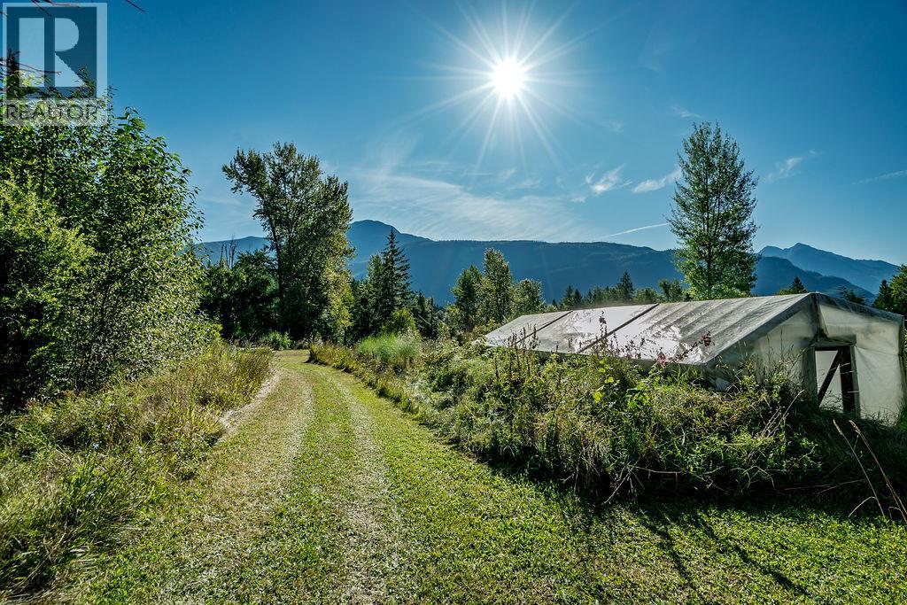 277 Meadow Creek Road, Meadow Creek, British Columbia  V0G 1N0 - Photo 40 - 10360013