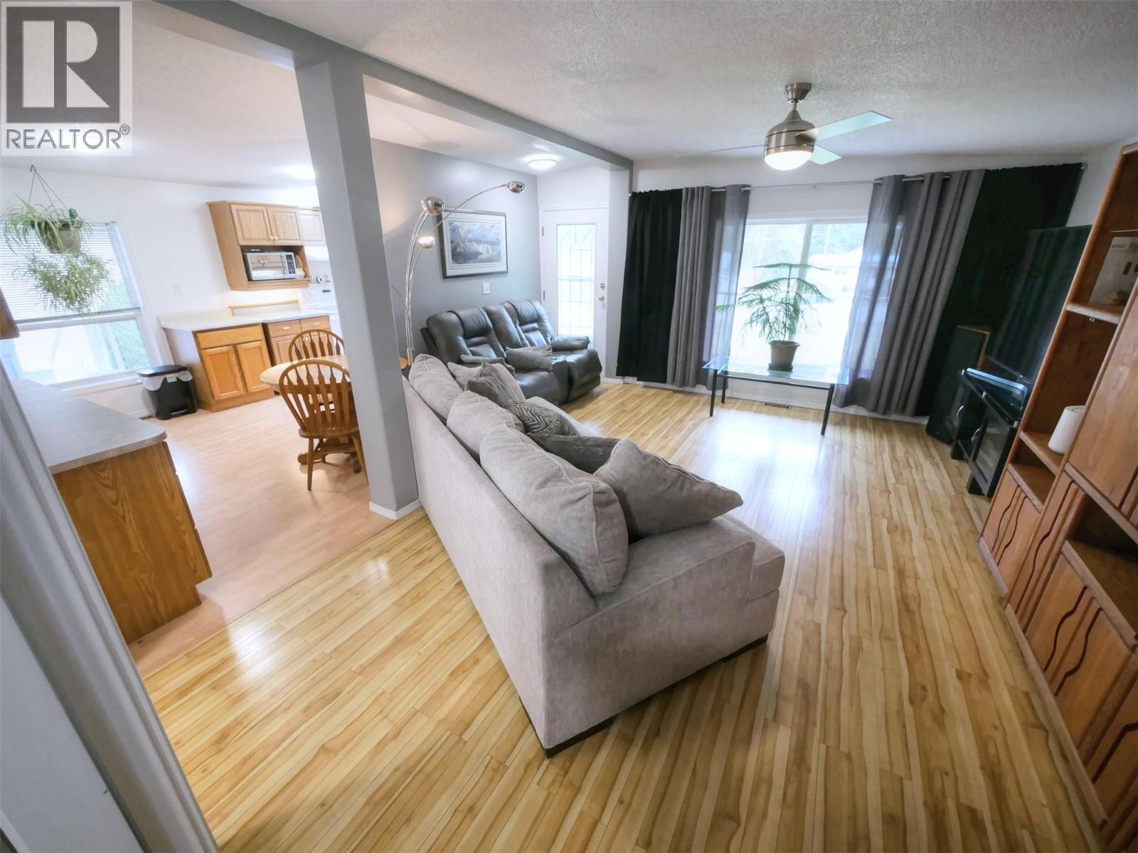 817 Smith Crescent, Genelle, British Columbia  V0G 1G0 - Photo 3 - 10360056