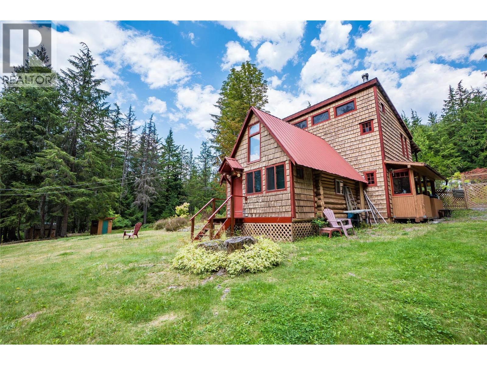 8780 Martens Road, Slocan, British Columbia  V0G 2C0 - Photo 1 - 10360029
