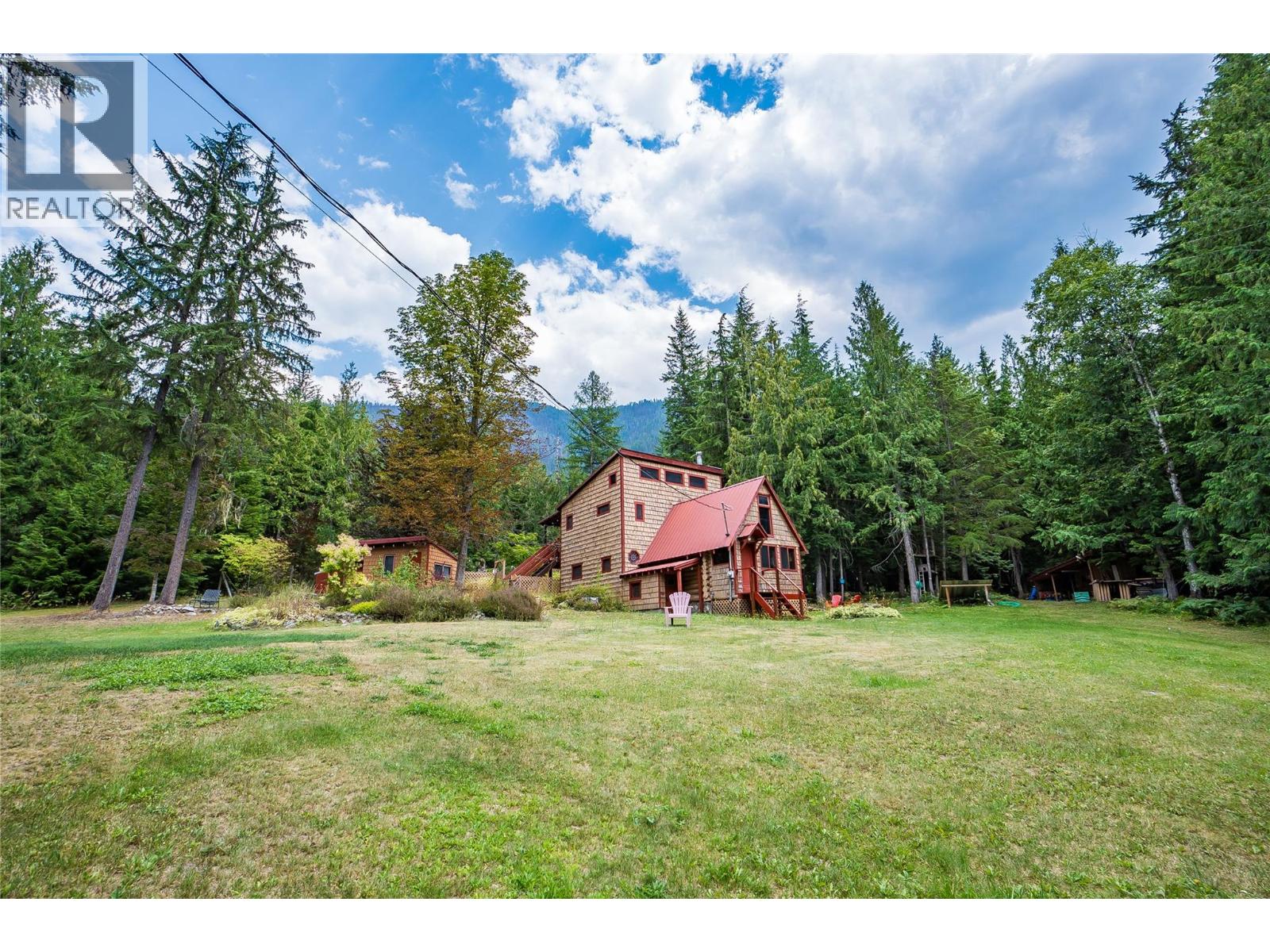 8780 Martens Road, Slocan, British Columbia  V0G 2C0 - Photo 5 - 10360029
