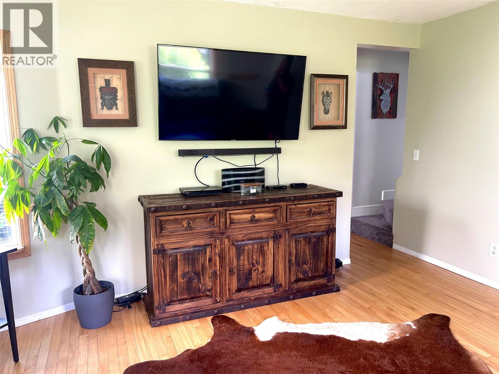 715 Shakespeare Street, Warfield, British Columbia  V1R 2B3 - Photo 14 - 10360108