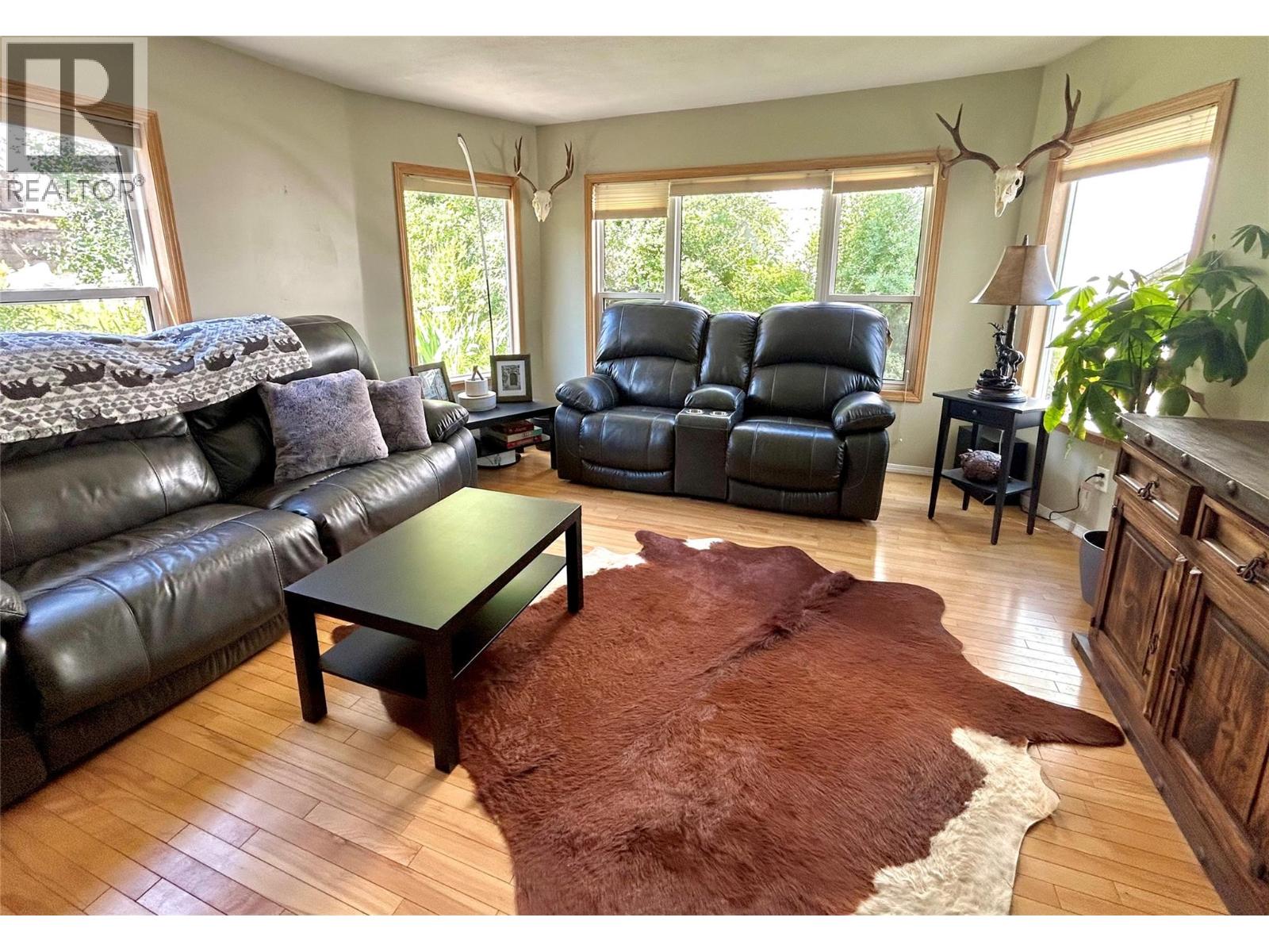 715 Shakespeare Street, Warfield, British Columbia  V1R 2B3 - Photo 15 - 10360108
