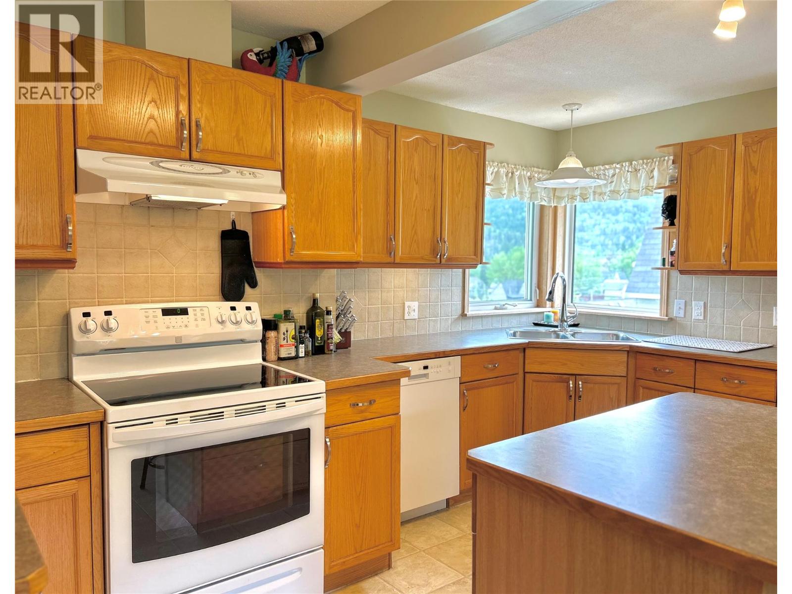 715 Shakespeare Street, Warfield, British Columbia  V1R 2B3 - Photo 23 - 10360108