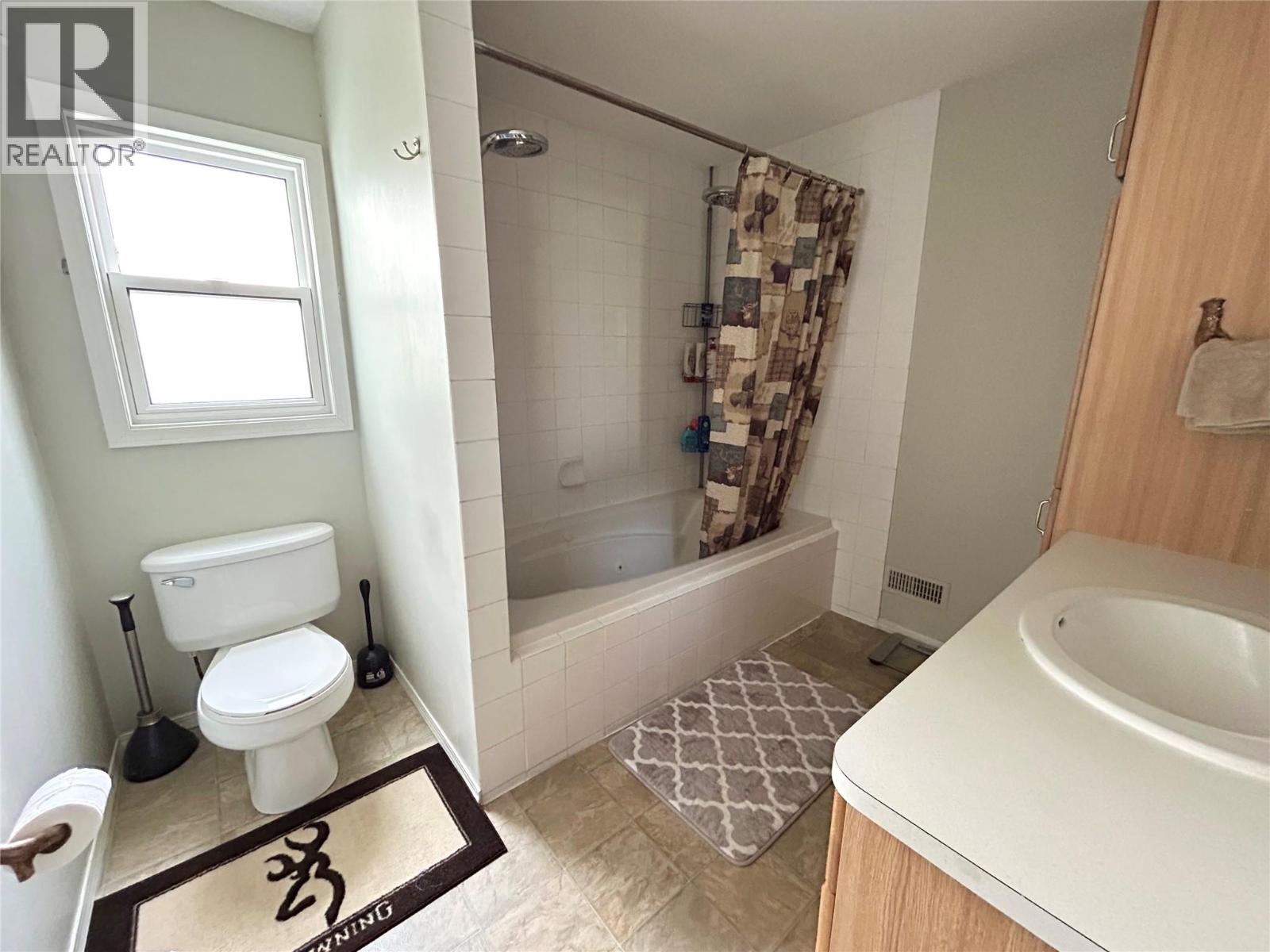715 Shakespeare Street, Warfield, British Columbia  V1R 2B3 - Photo 26 - 10360108