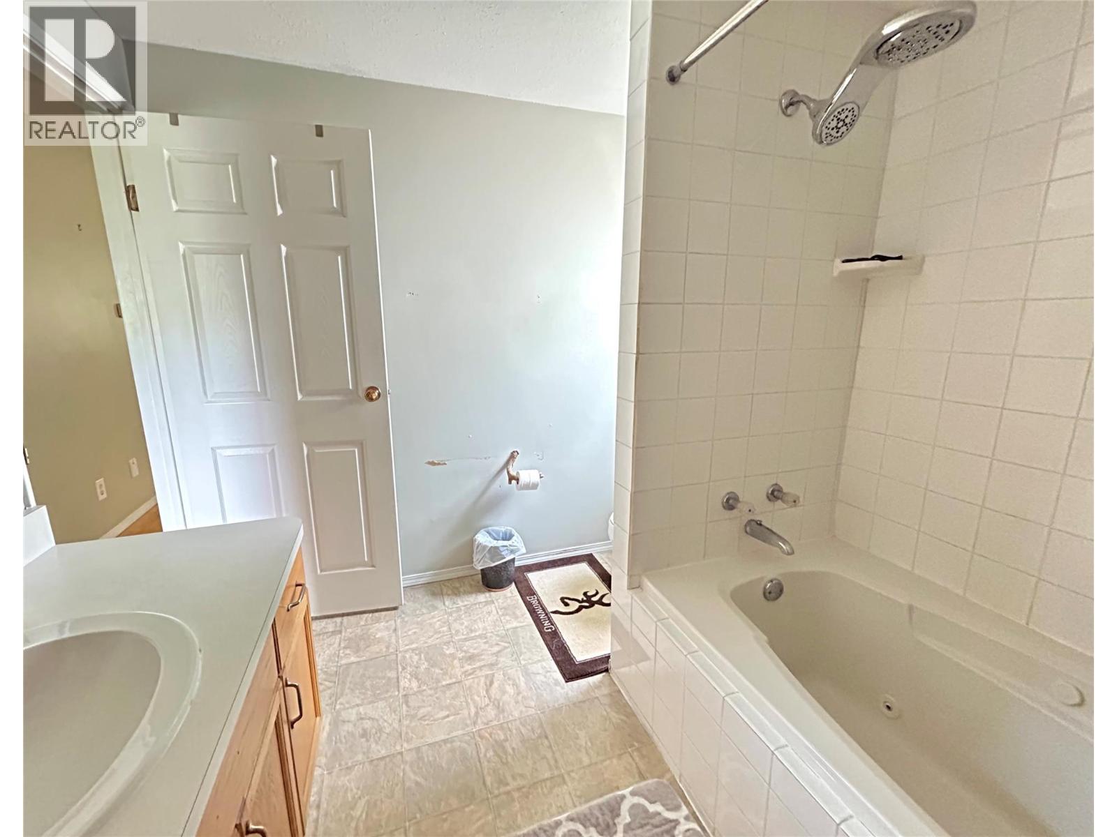 715 Shakespeare Street, Warfield, British Columbia  V1R 2B3 - Photo 27 - 10360108