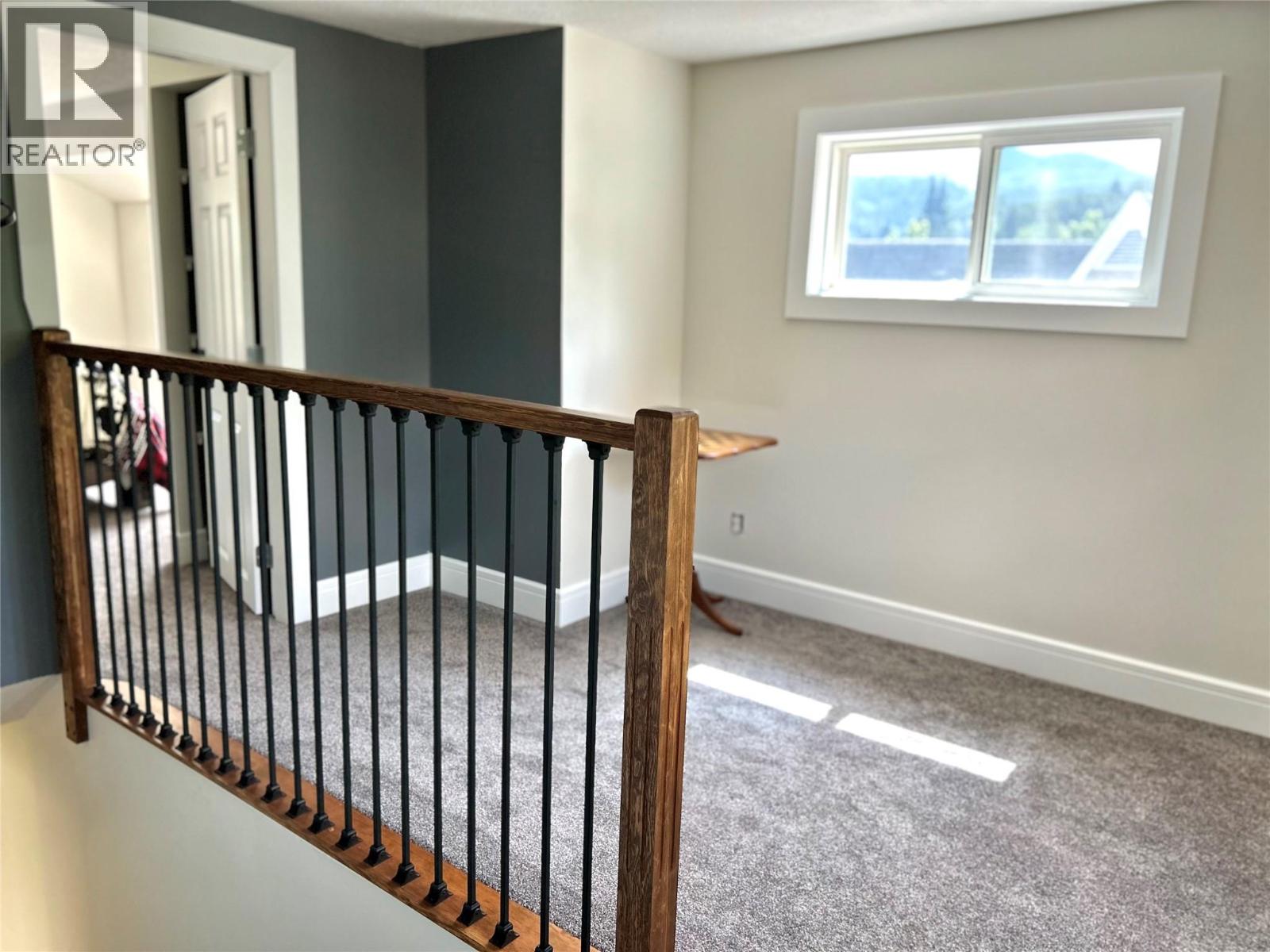 715 Shakespeare Street, Warfield, British Columbia  V1R 2B3 - Photo 32 - 10360108