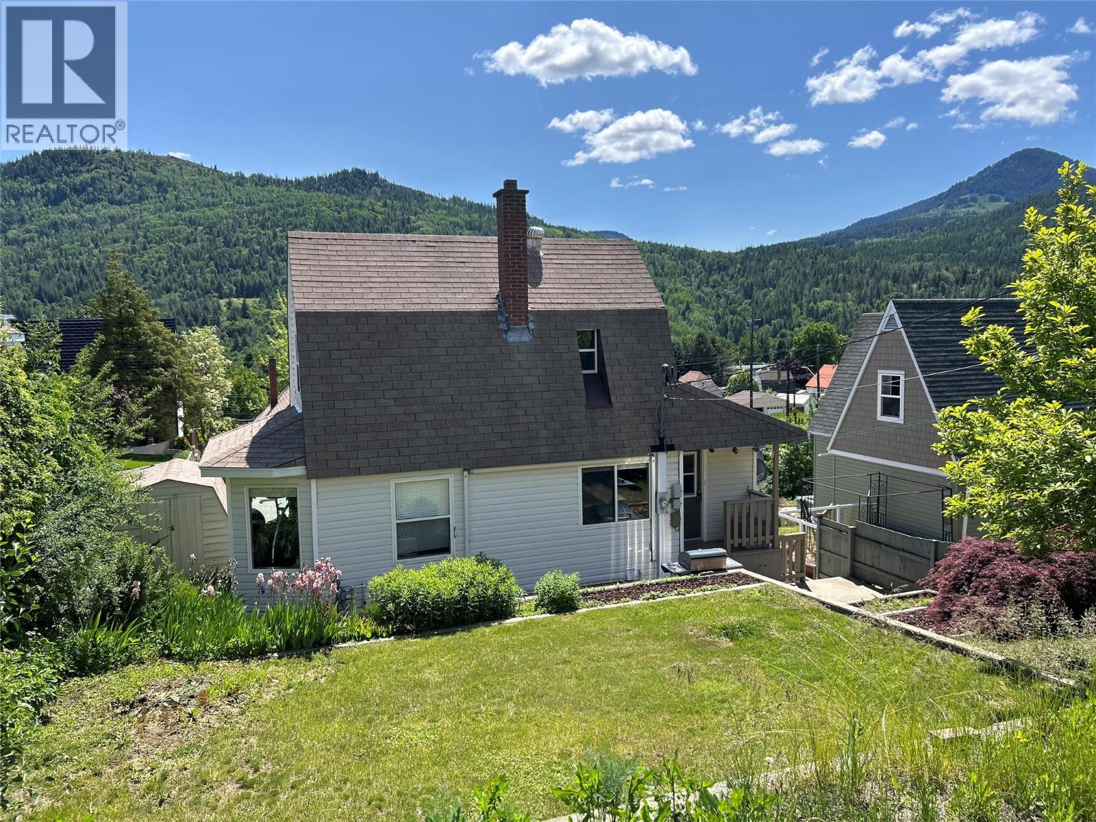 715 Shakespeare Street, Warfield, British Columbia  V1R 2B3 - Photo 47 - 10360108