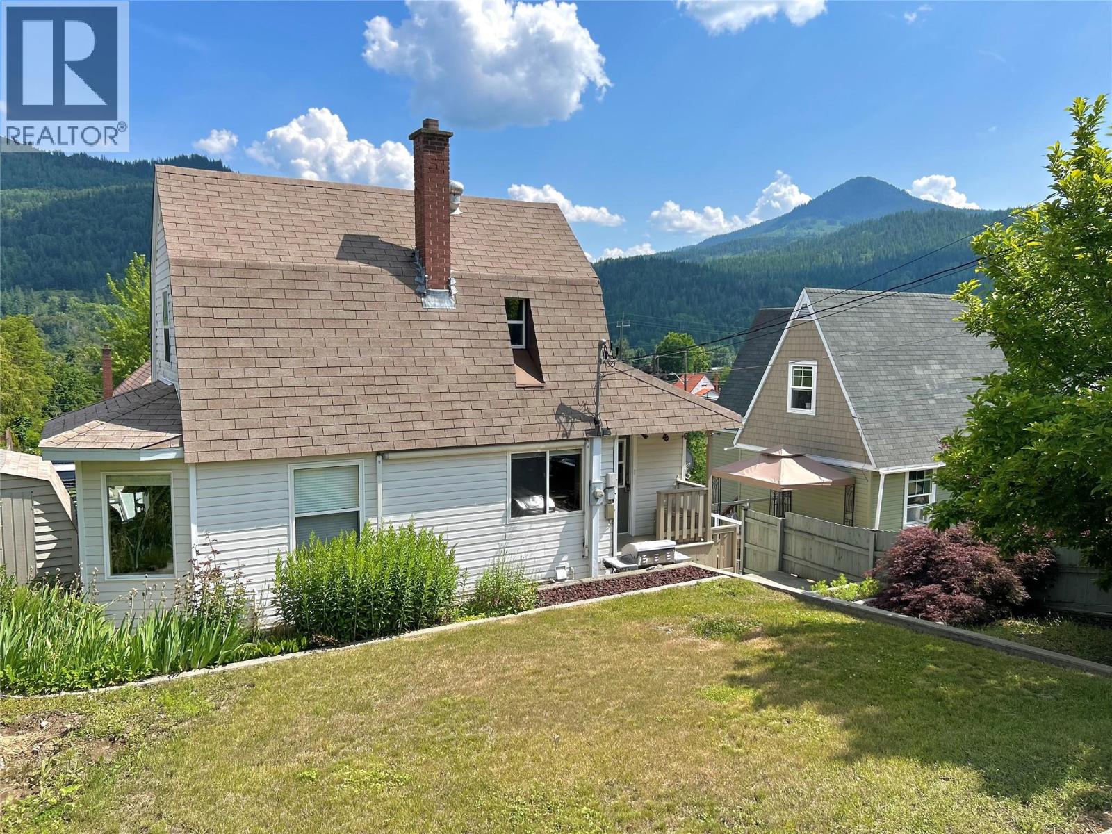 715 Shakespeare Street, Warfield, British Columbia  V1R 2B3 - Photo 6 - 10360108