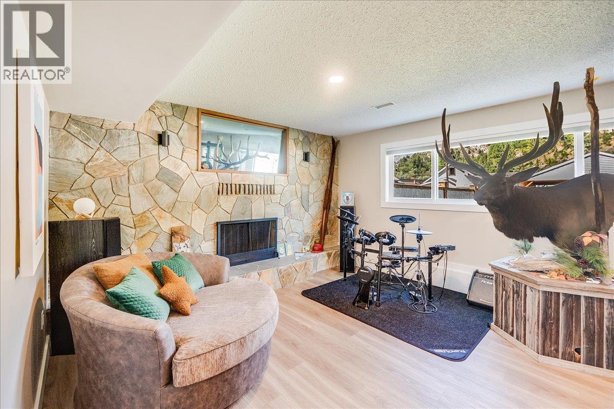 1957 Fourth Avenue, Trail, British Columbia  V1R 1T3 - Photo 34 - 10360171