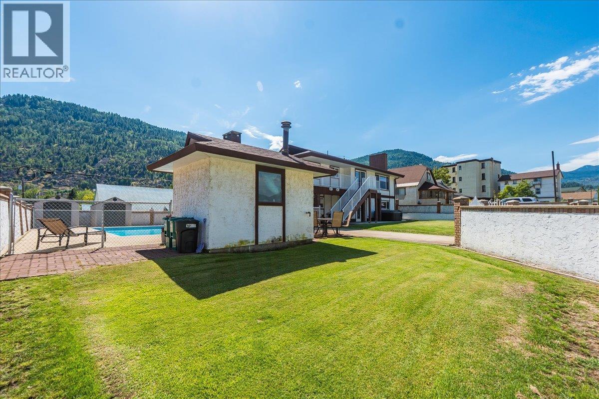 1957 Fourth Avenue, Trail, British Columbia  V1R 1T3 - Photo 44 - 10360171