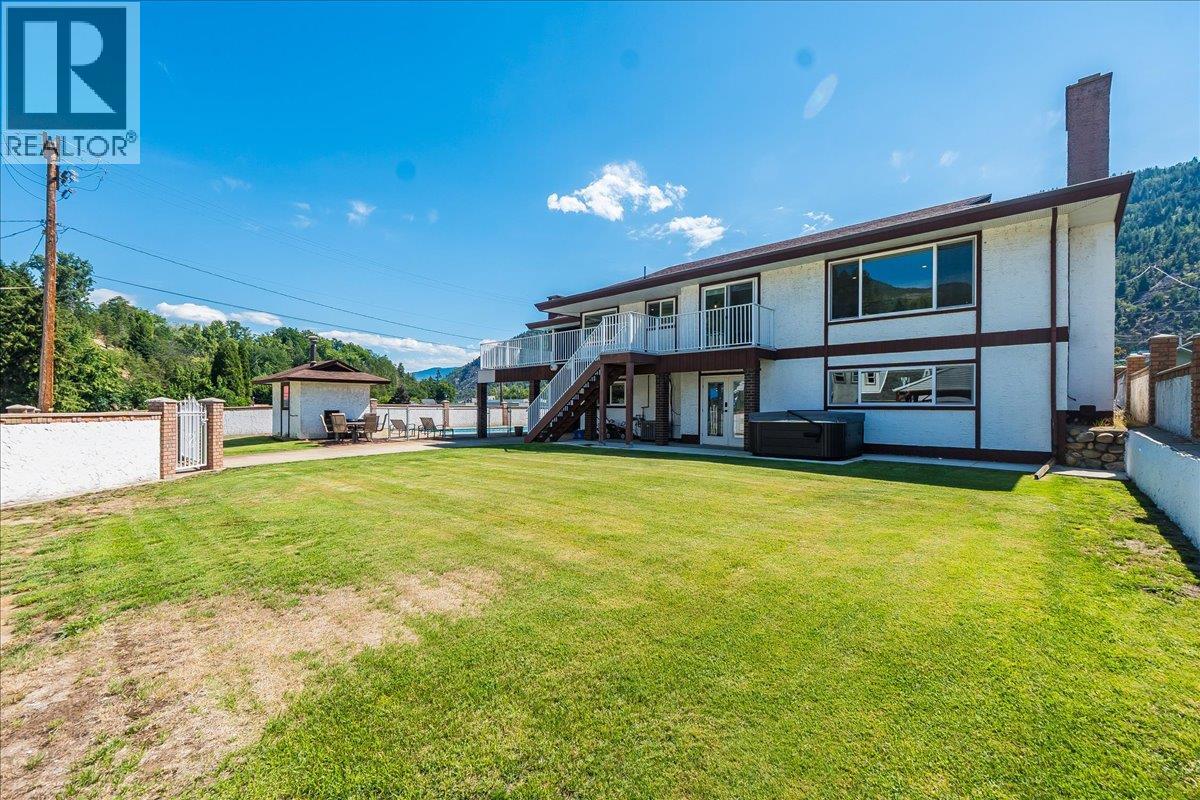 1957 Fourth Avenue, Trail, British Columbia  V1R 1T3 - Photo 46 - 10360171