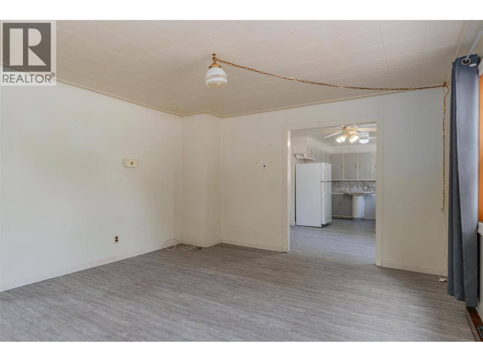 1430 Fifth Avenue, Trail, British Columbia  V1R 1T6 - Photo 11 - 10360018