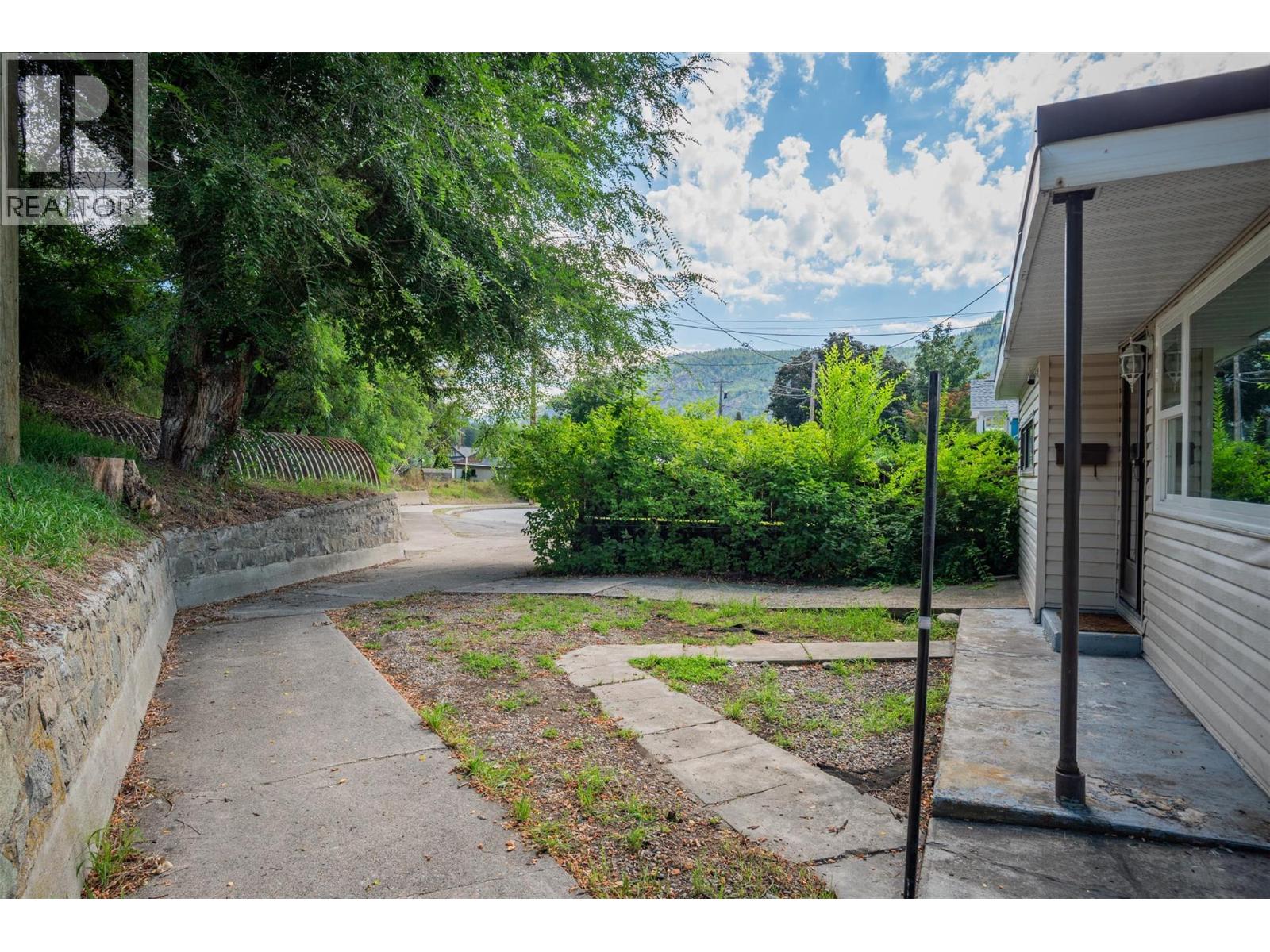 1430 Fifth Avenue, Trail, British Columbia  V1R 1T6 - Photo 27 - 10360018
