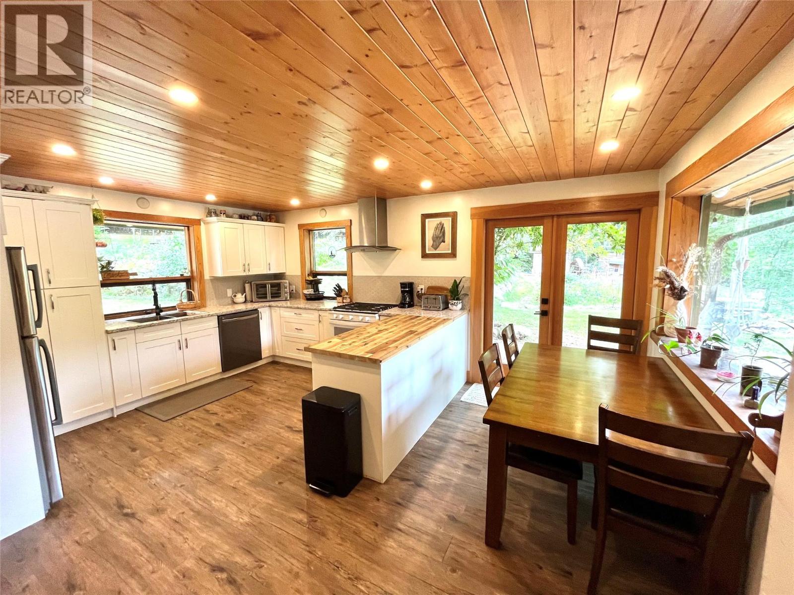 7138 Graham Road, Winlaw, British Columbia  V0G 2J0 - Photo 15 - 10360038