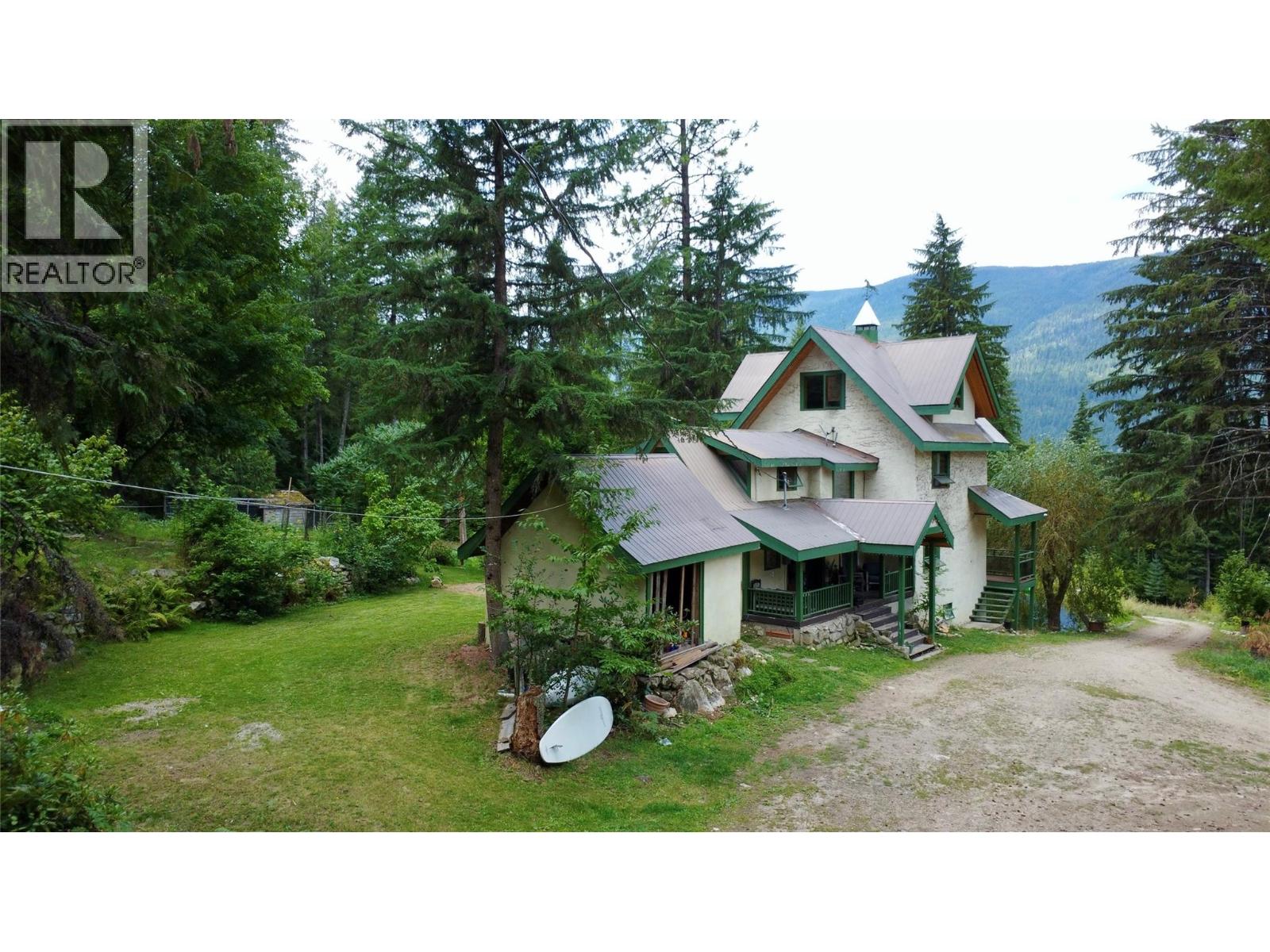 7138 Graham Road, Winlaw, British Columbia  V0G 2J0 - Photo 3 - 10360038