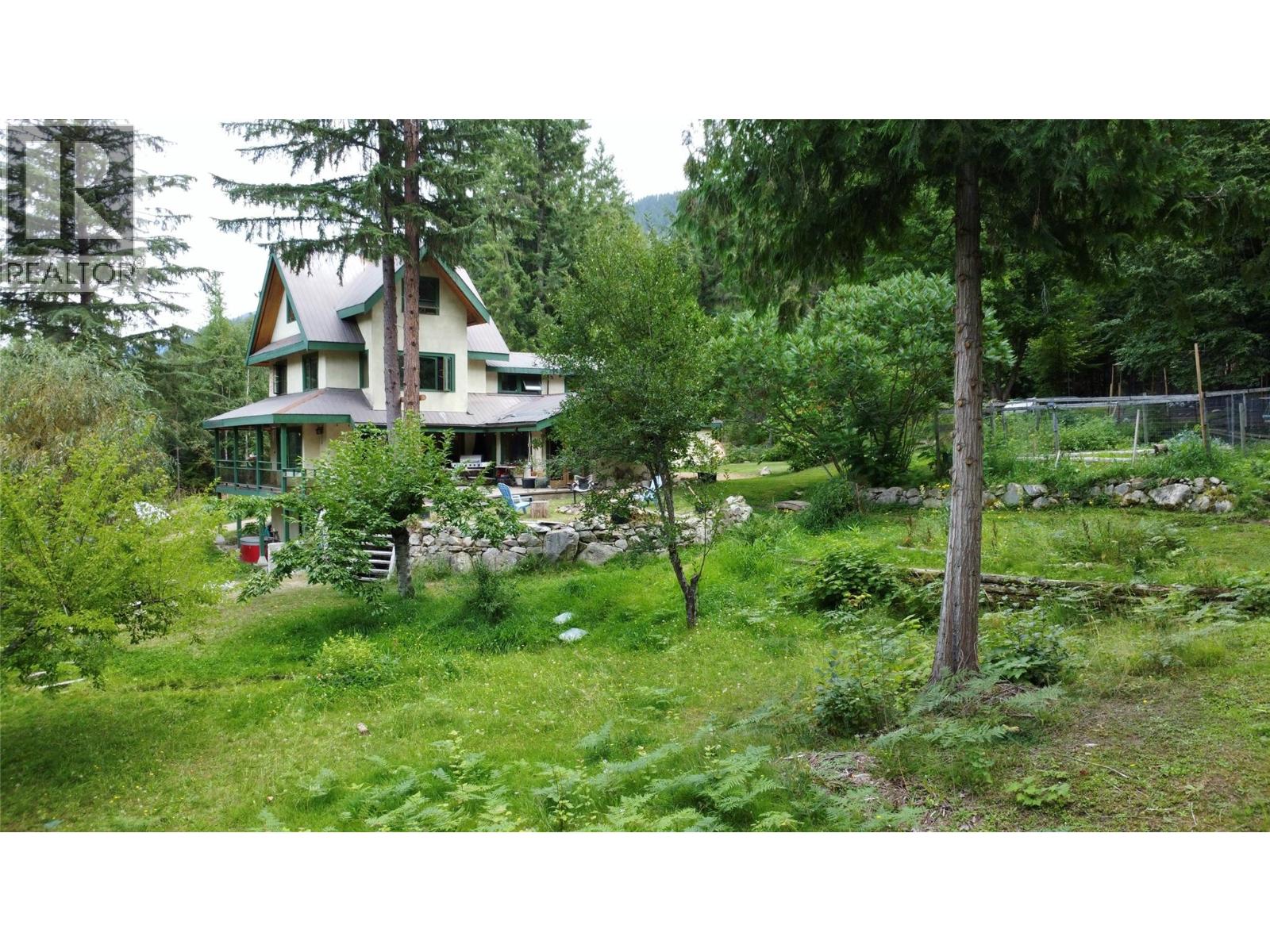 7138 Graham Road, Winlaw, British Columbia  V0G 2J0 - Photo 4 - 10360038