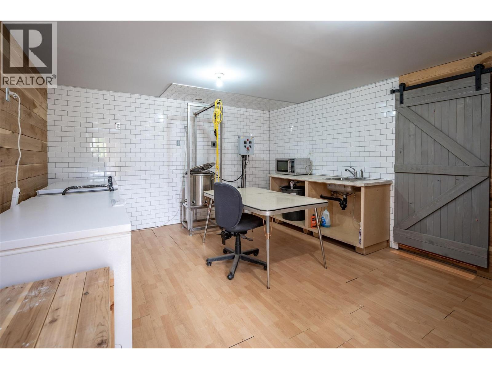 127 8th Street N, Kaslo, British Columbia  V0G 1M0 - Photo 39 - 10360012