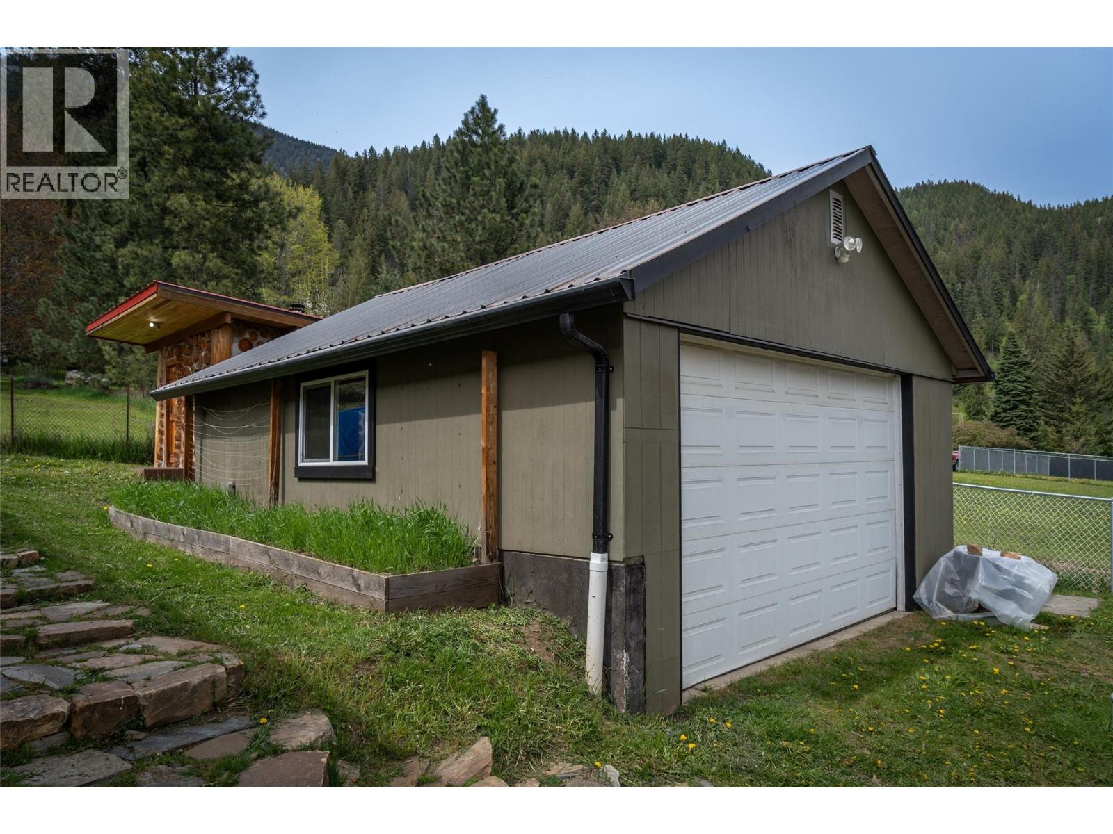 127 8th Street N, Kaslo, British Columbia  V0G 1M0 - Photo 50 - 10360012