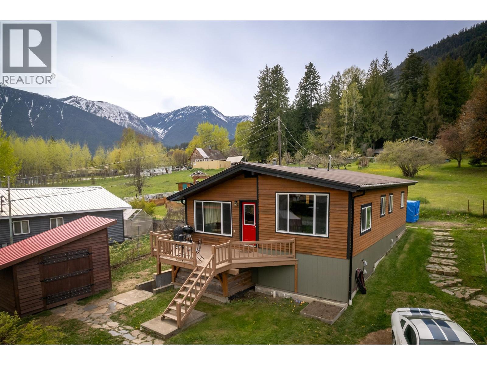 127 8th Street N, Kaslo, British Columbia  V0G 1M0 - Photo 6 - 10360012