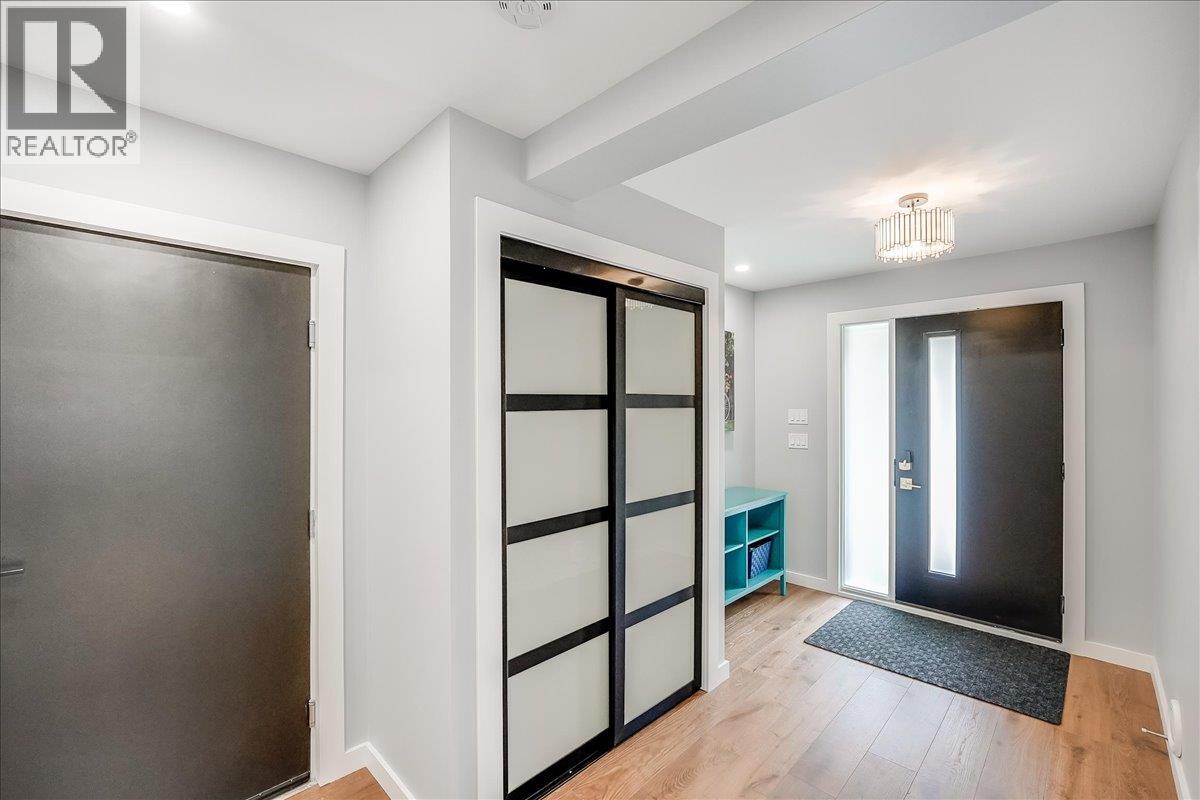 2391 Mcbride Street, Trail, British Columbia  V1R 3A6 - Photo 31 - 10360081