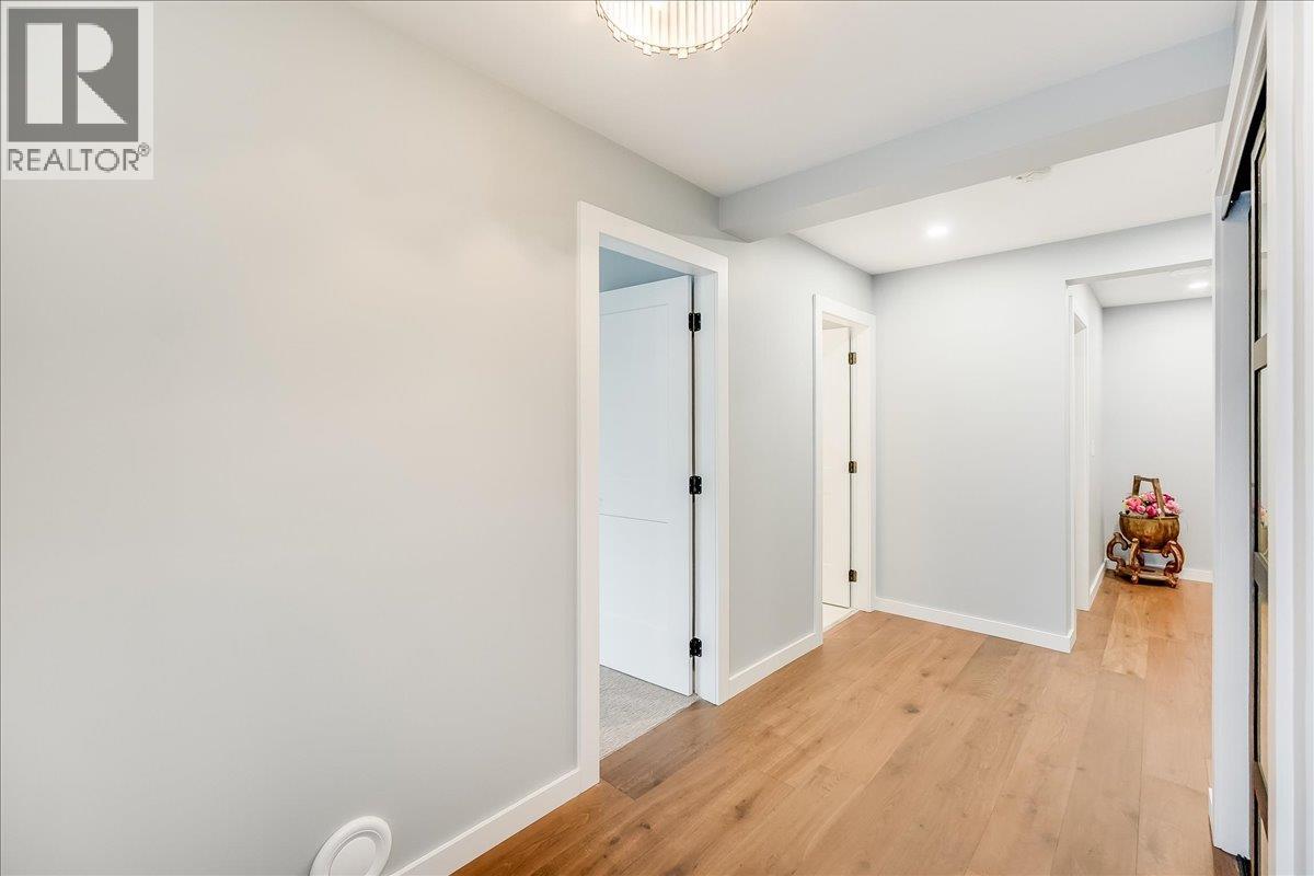 2391 Mcbride Street, Trail, British Columbia  V1R 3A6 - Photo 32 - 10360081