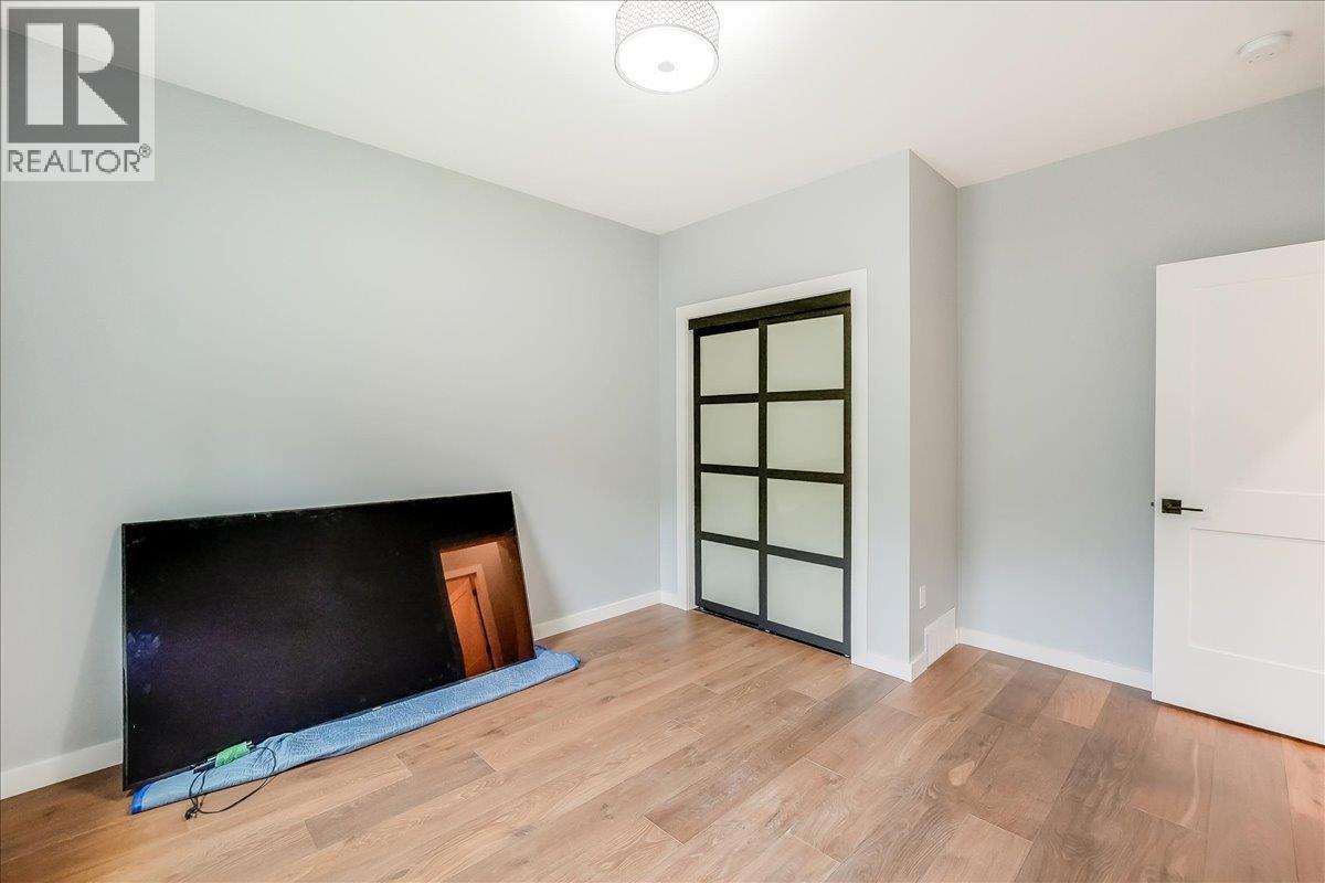 2391 Mcbride Street, Trail, British Columbia  V1R 3A6 - Photo 37 - 10360081