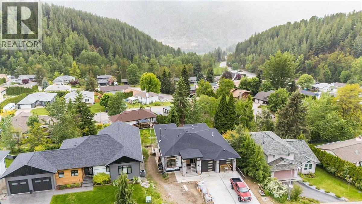 2391 Mcbride Street, Trail, British Columbia  V1R 3A6 - Photo 45 - 10360081