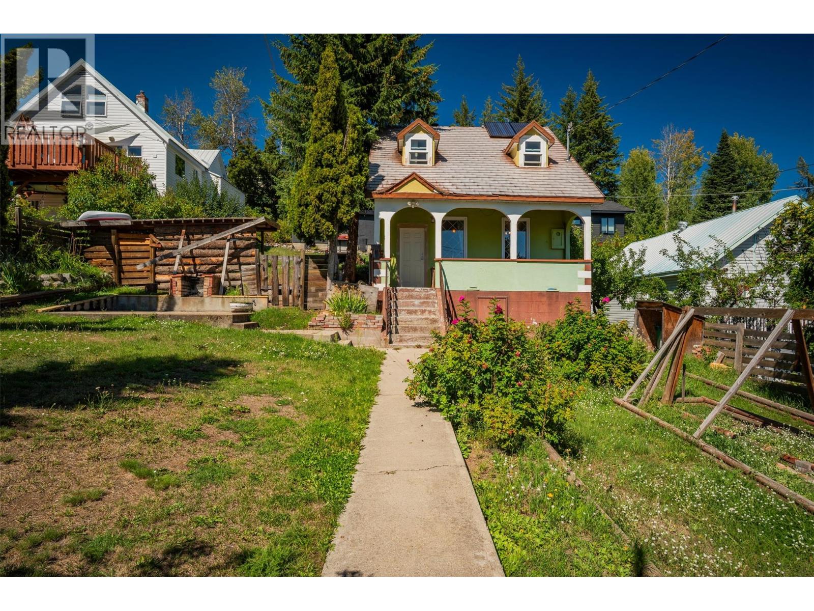 2346 Fourth Avenue, Rossland, British Columbia  V0G 1Y0 - Photo 1 - 10360462