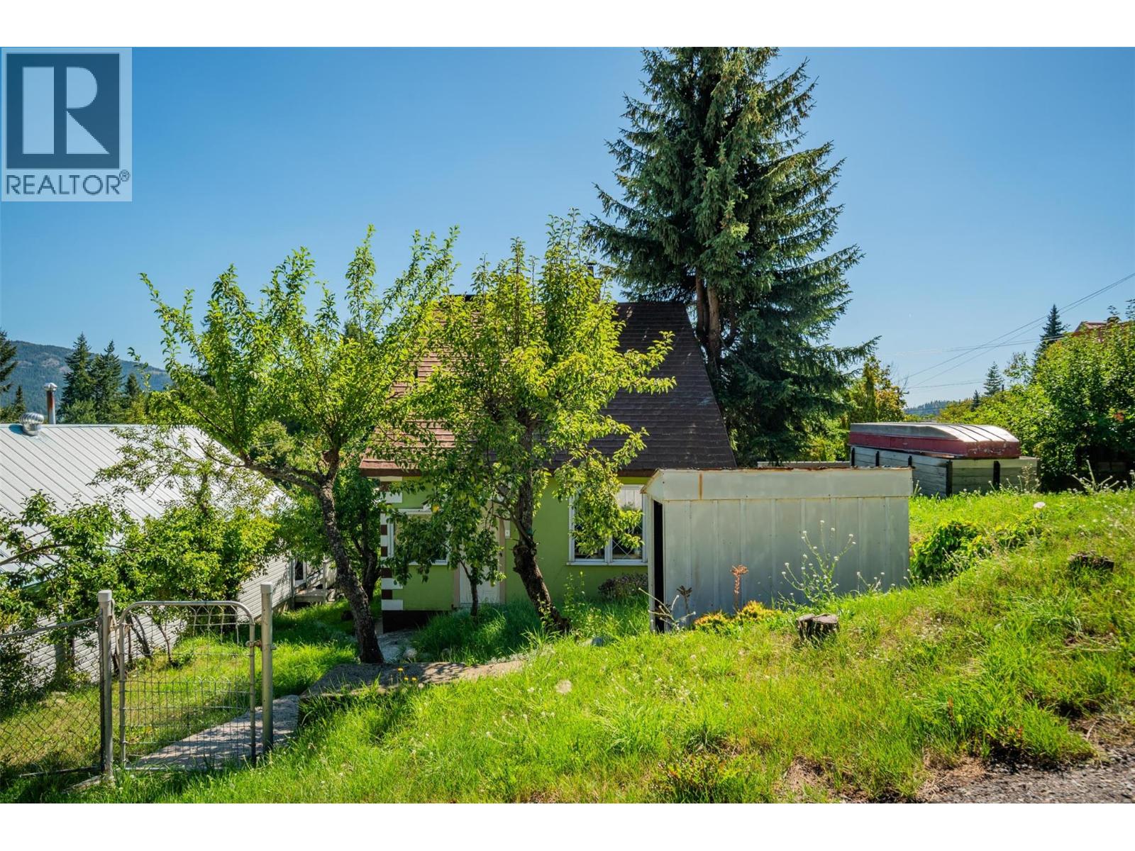 2346 Fourth Avenue, Rossland, British Columbia  V0G 1Y0 - Photo 48 - 10360462