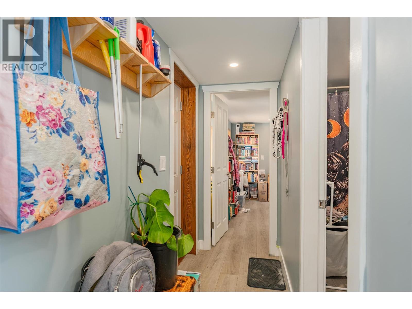 2342 Washington Street, Rossland, British Columbia  V0G 1Y0 - Photo 11 - 10360432
